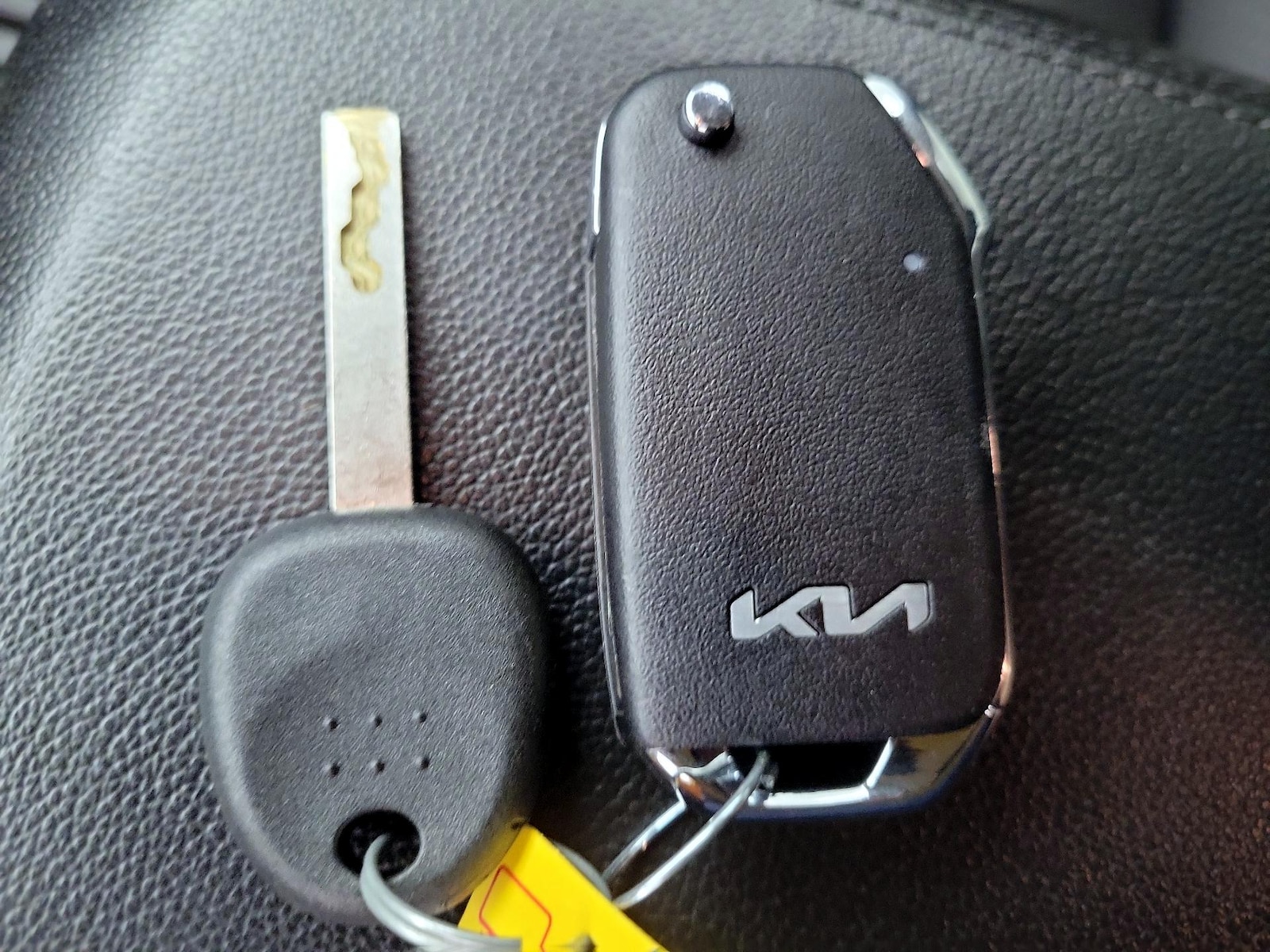 2024 Kia Sportage LX - Photo 23