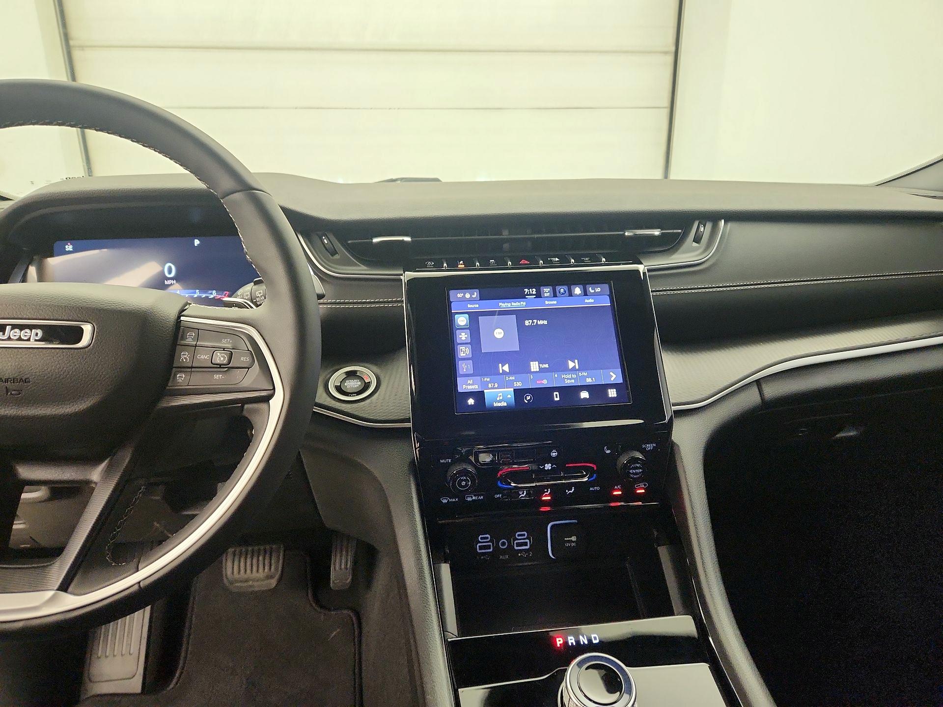 Thumbnail: 2023 Jeep Grand Cherokee - 9