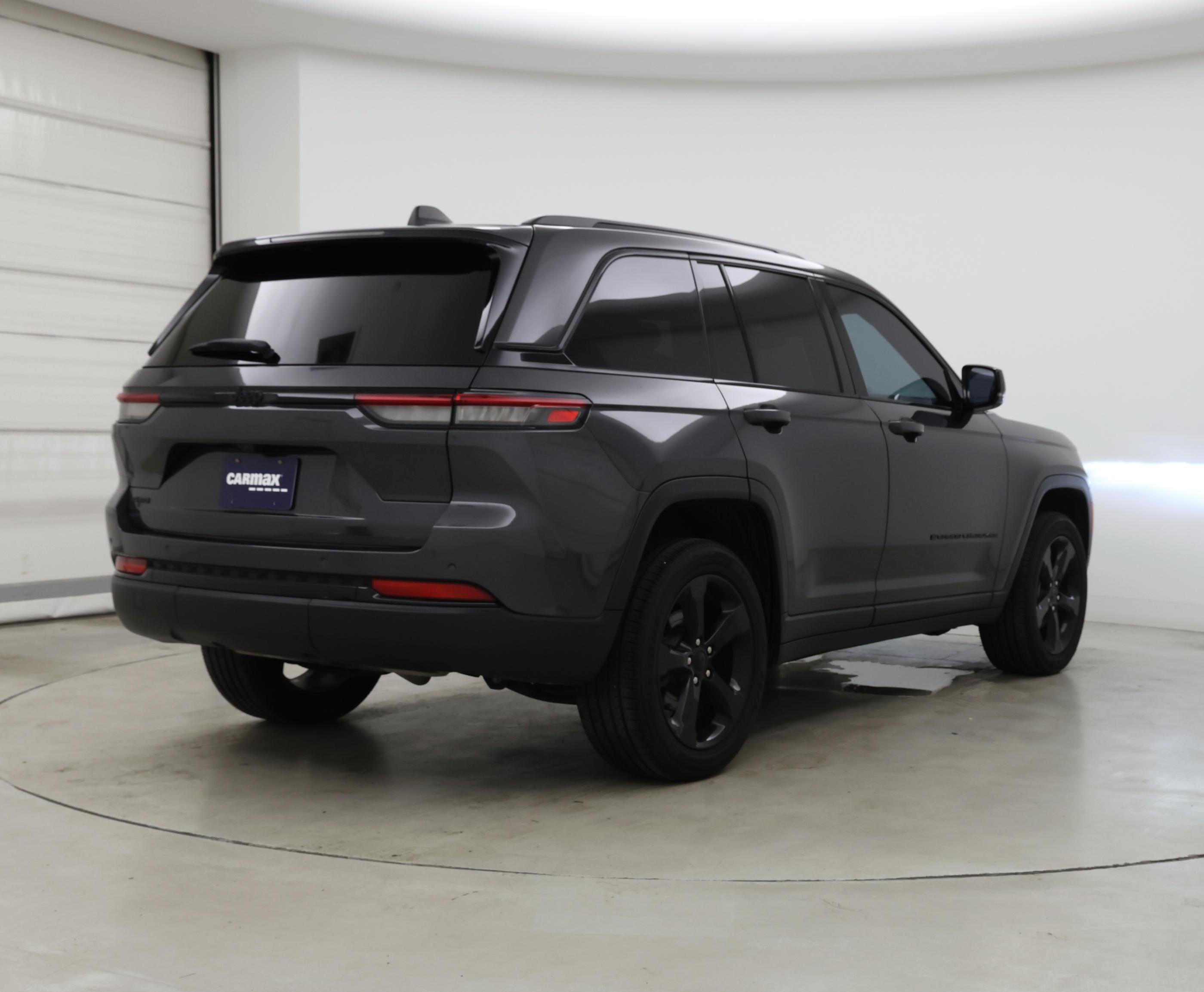 Thumbnail: 2023 Jeep Grand Cherokee - 8