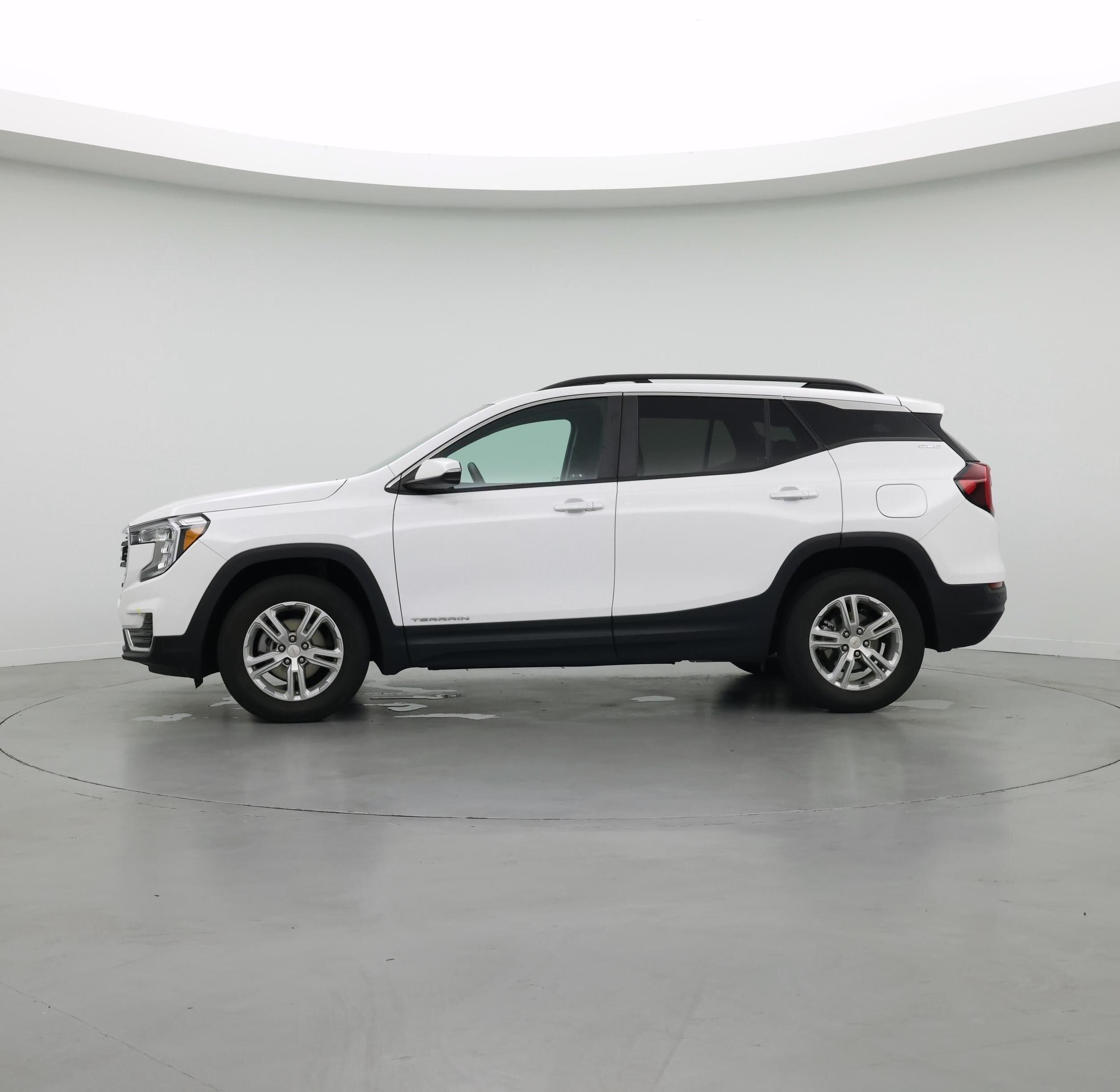 Thumbnail: 2023 GMC Terrain - 3