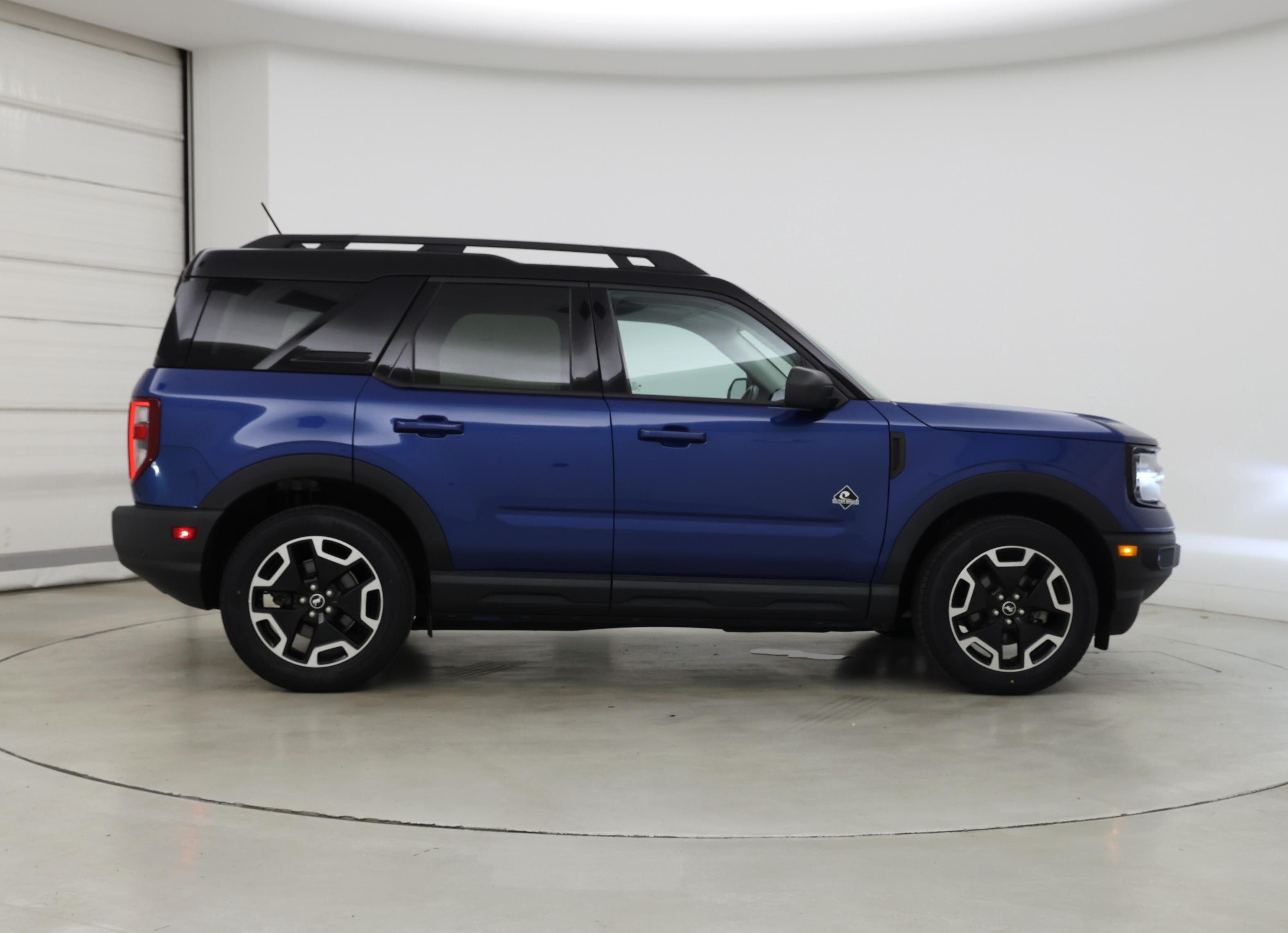 Thumbnail: 2023 Ford Bronco Sport - 7