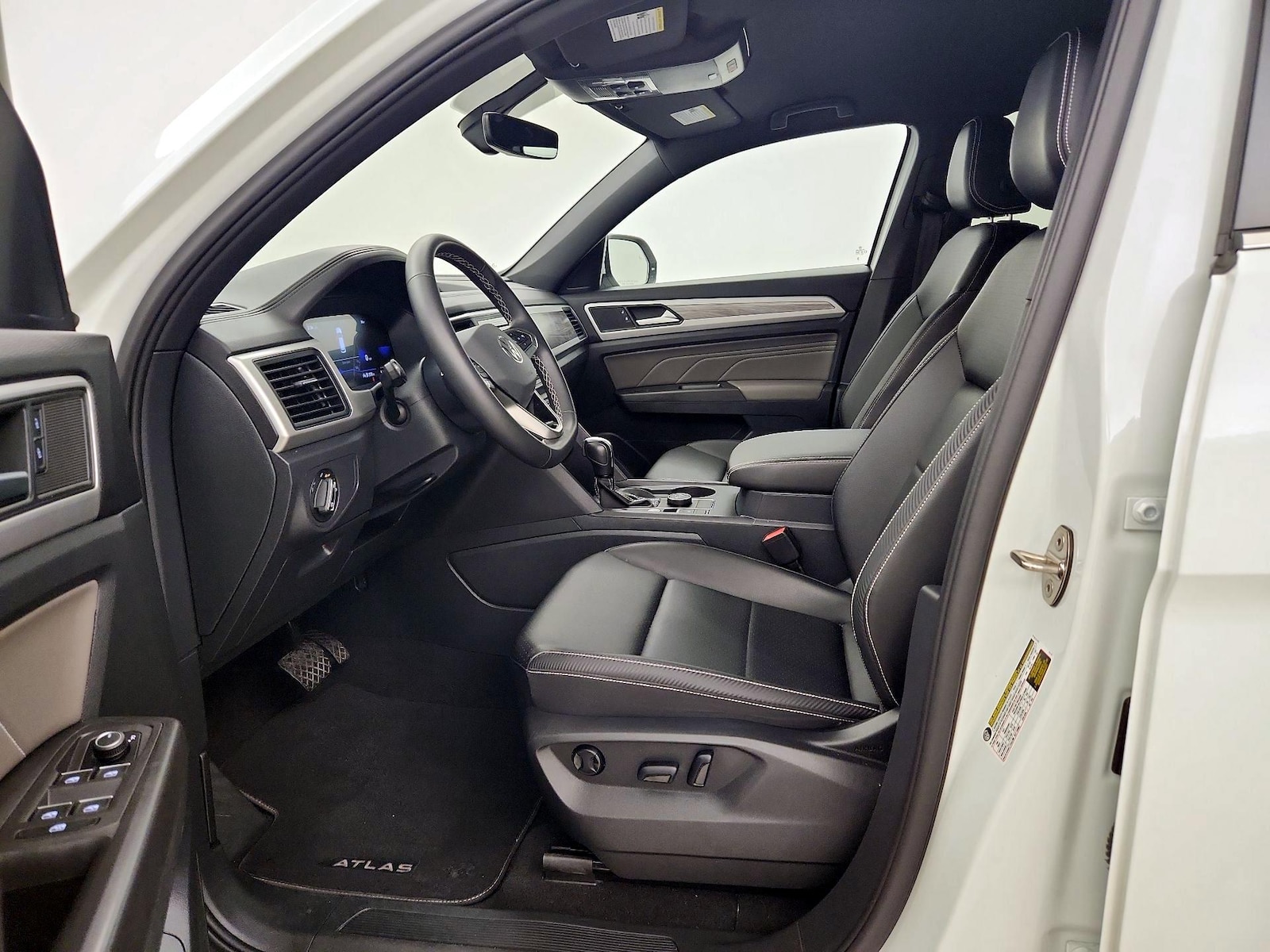 2023 Volkswagen Atlas Cross Sport SE - Photo 12