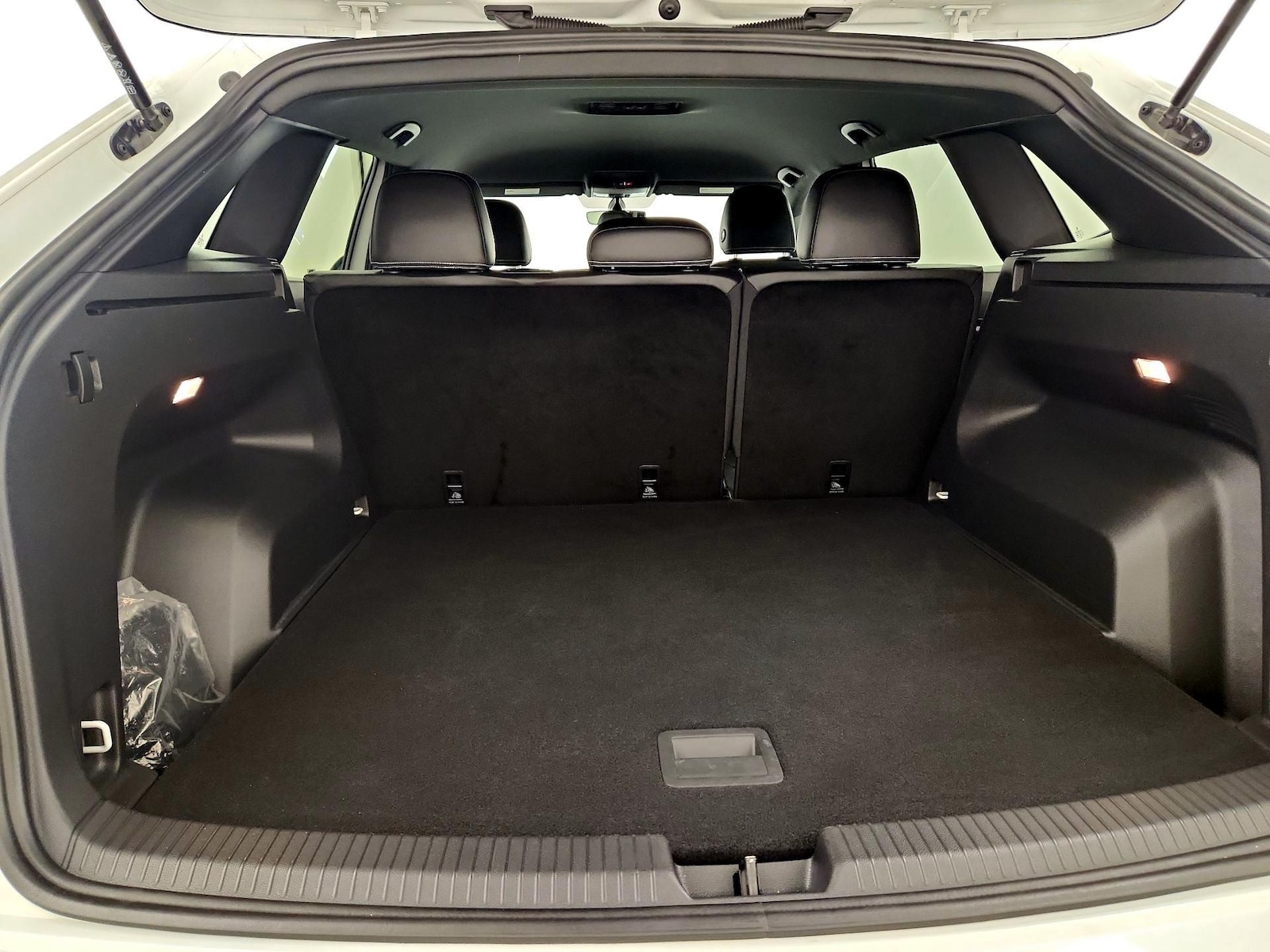 2023 Volkswagen Atlas Cross Sport SE - Photo 21