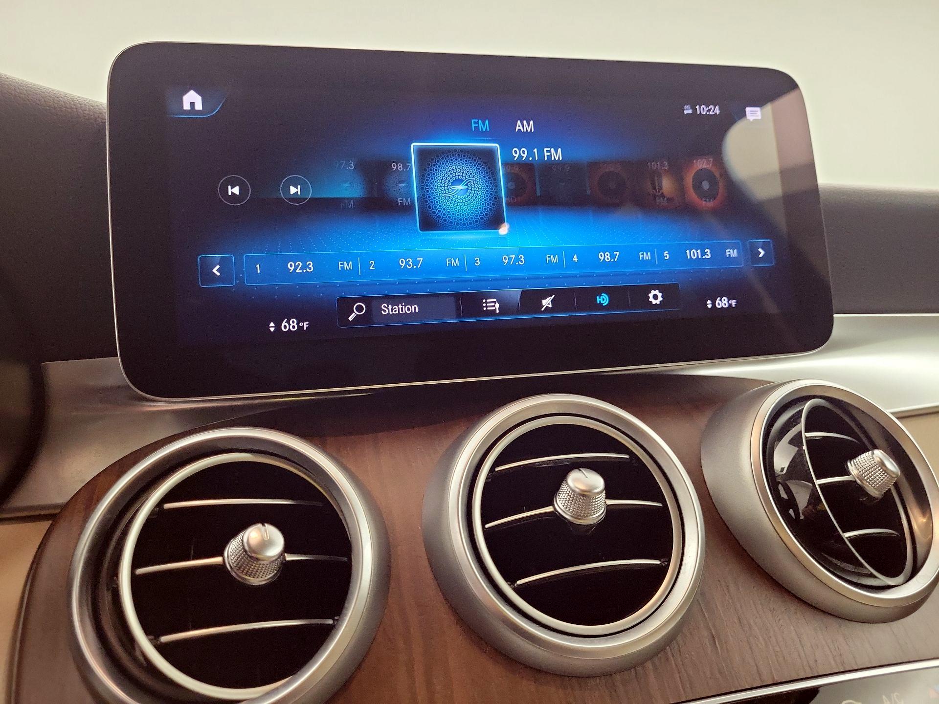 Thumbnail: 2022 Mercedes-Benz GLC - 15