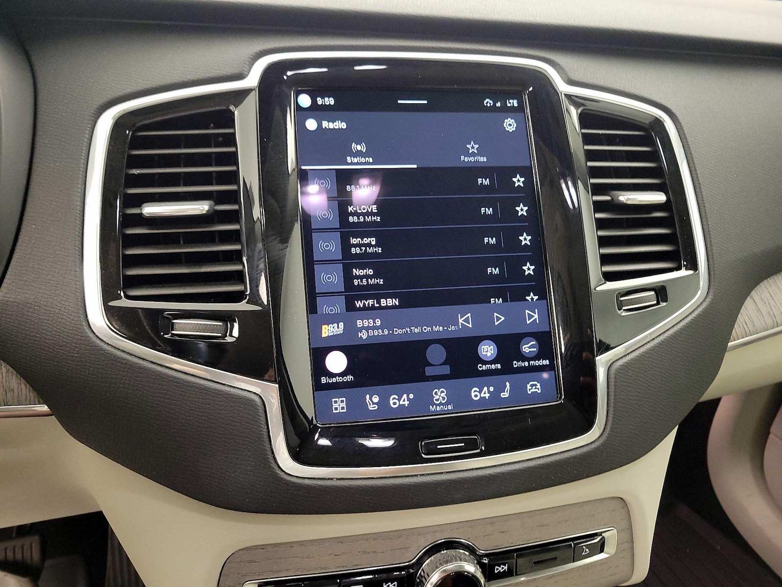 2025 Volvo XC90 Plus - Photo 14