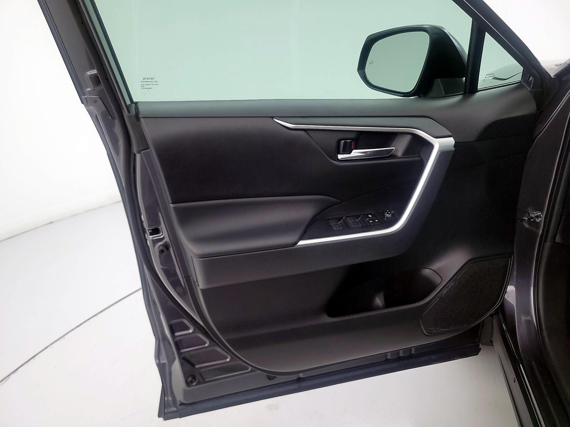 Thumbnail: 2023 Toyota RAV4 - 12