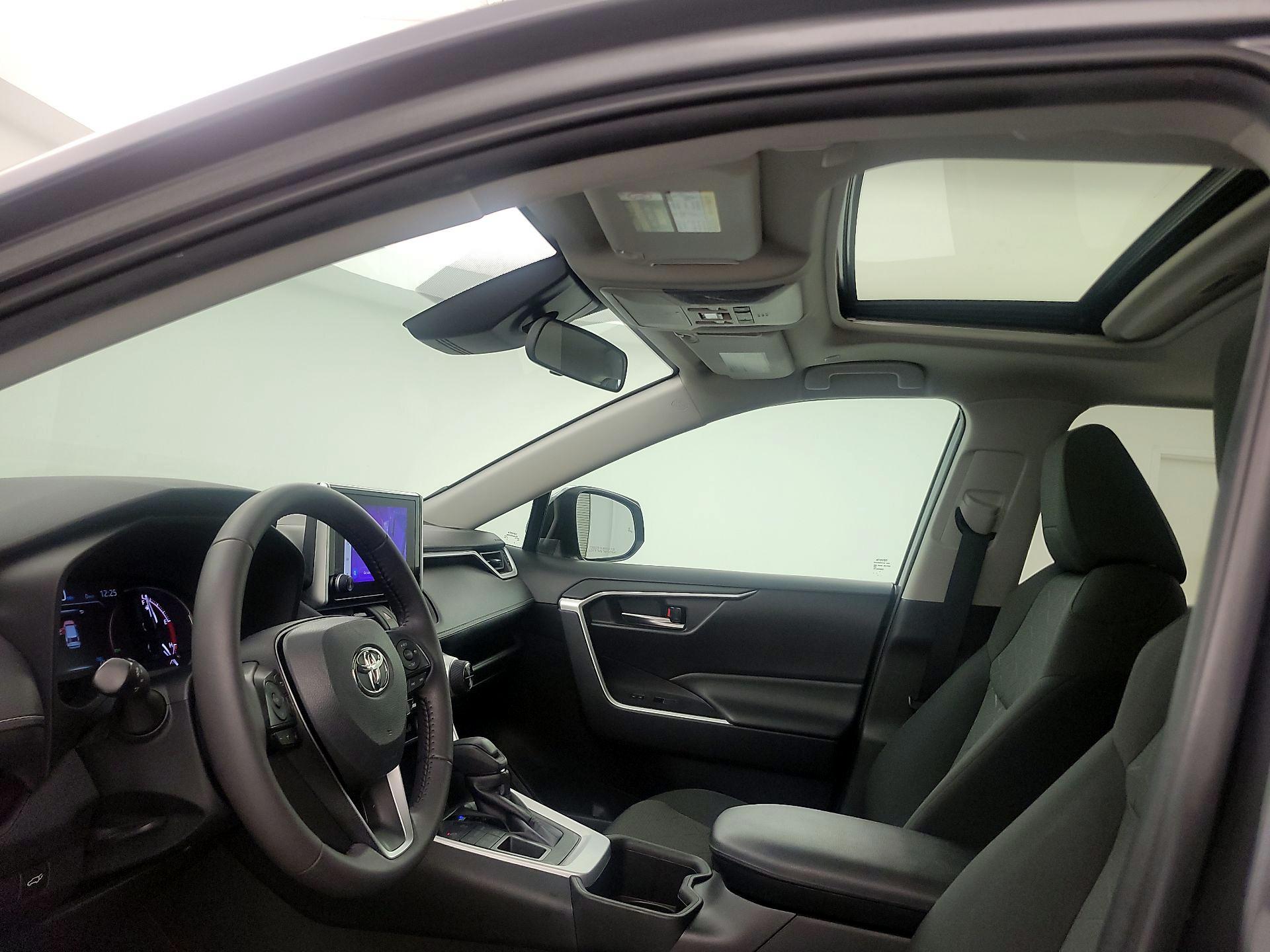 Thumbnail: 2023 Toyota RAV4 - 19