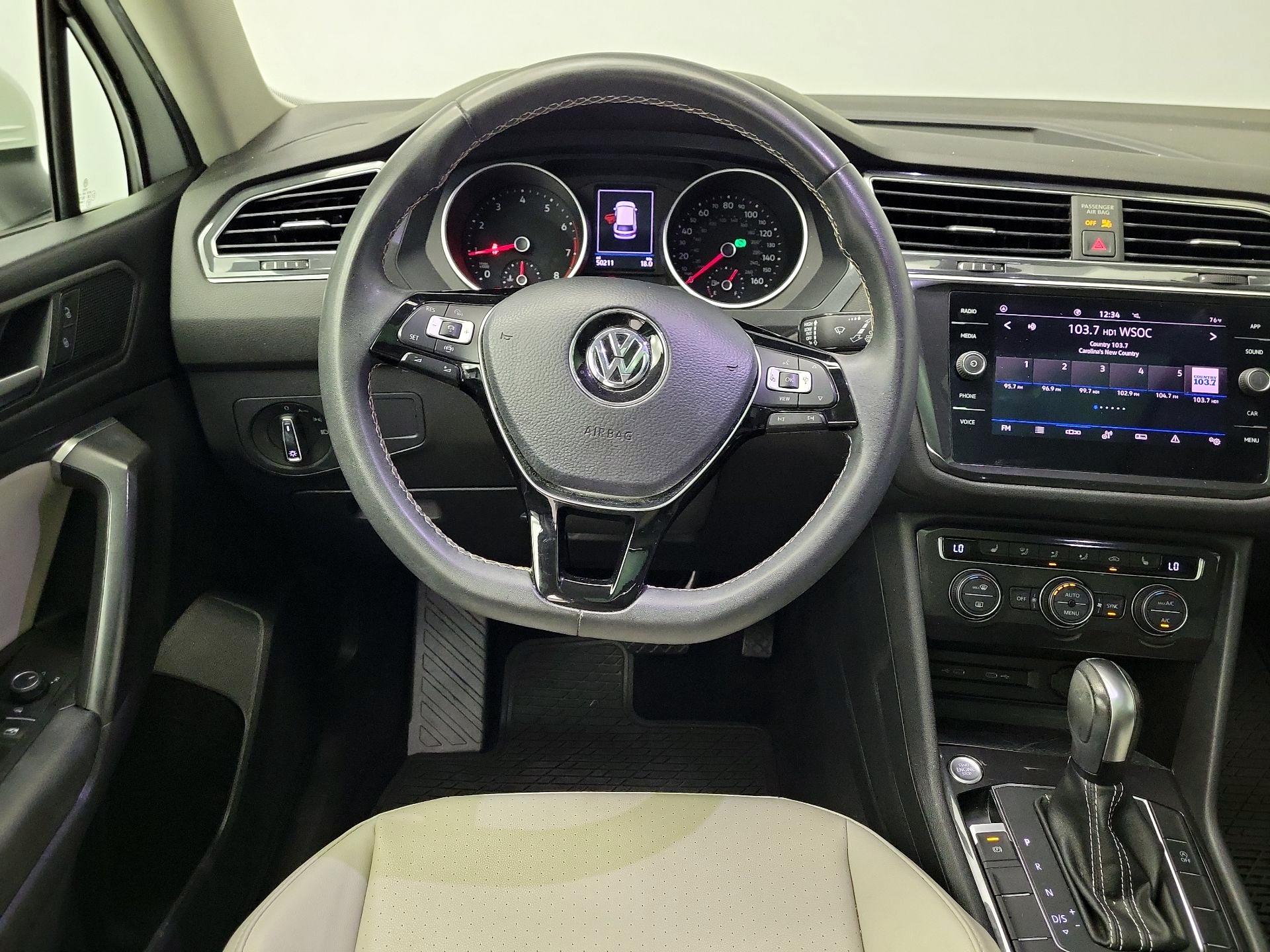Thumbnail: 2021 Volkswagen Tiguan - 10