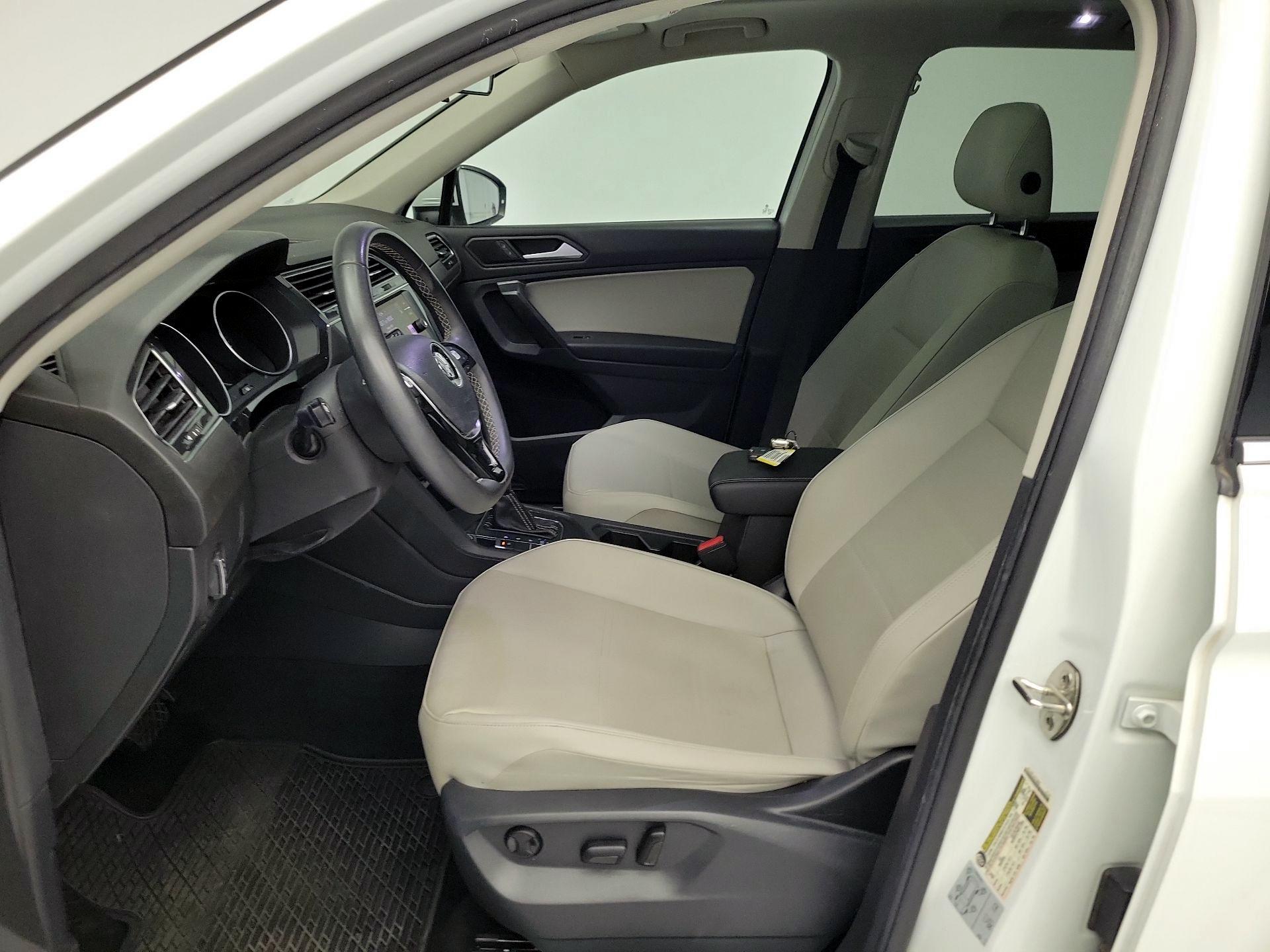 Thumbnail: 2021 Volkswagen Tiguan - 11