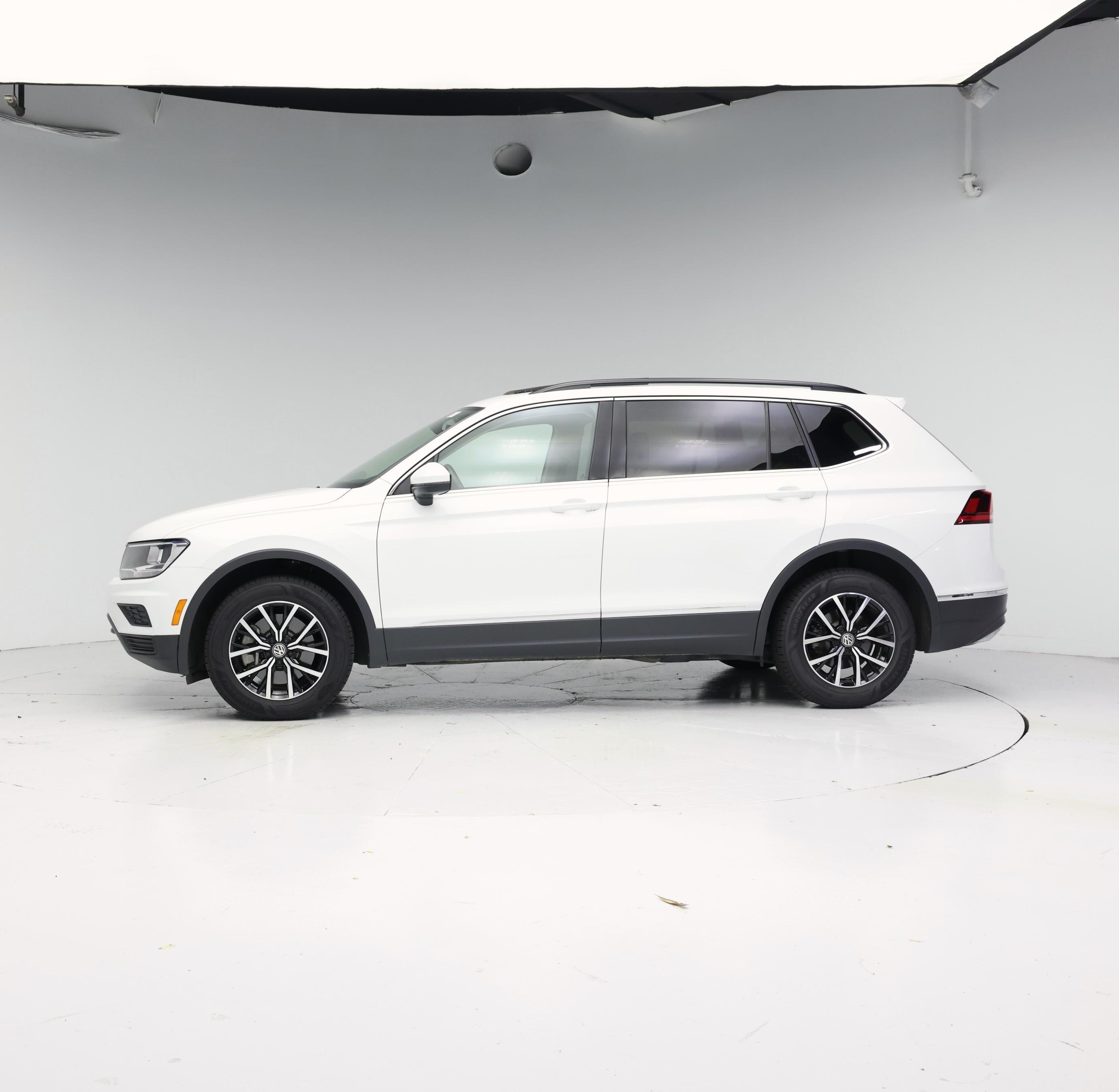 Thumbnail: 2021 Volkswagen Tiguan - 3