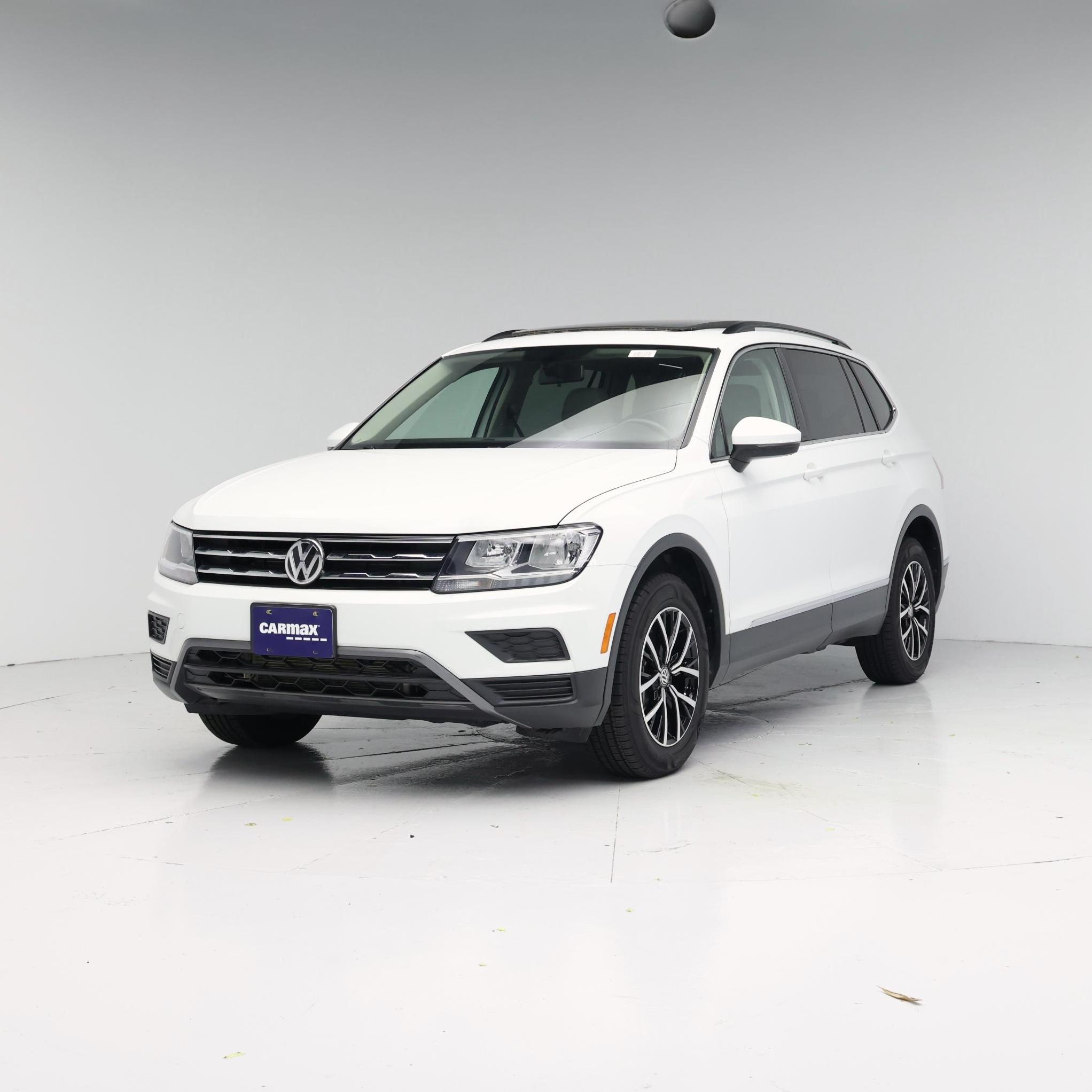 Thumbnail: 2021 Volkswagen Tiguan - 4