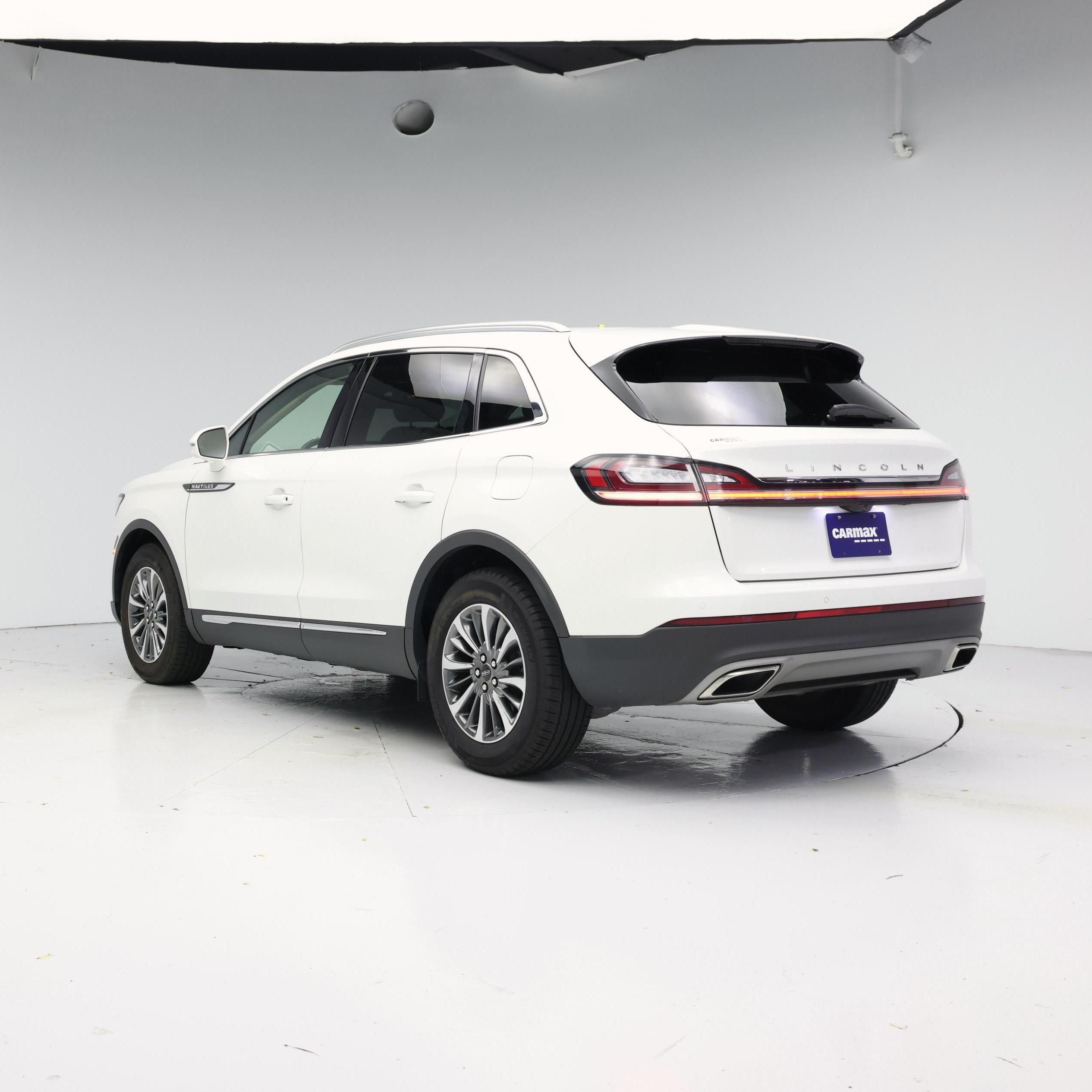 Thumbnail: 2022 Lincoln Nautilus - 2