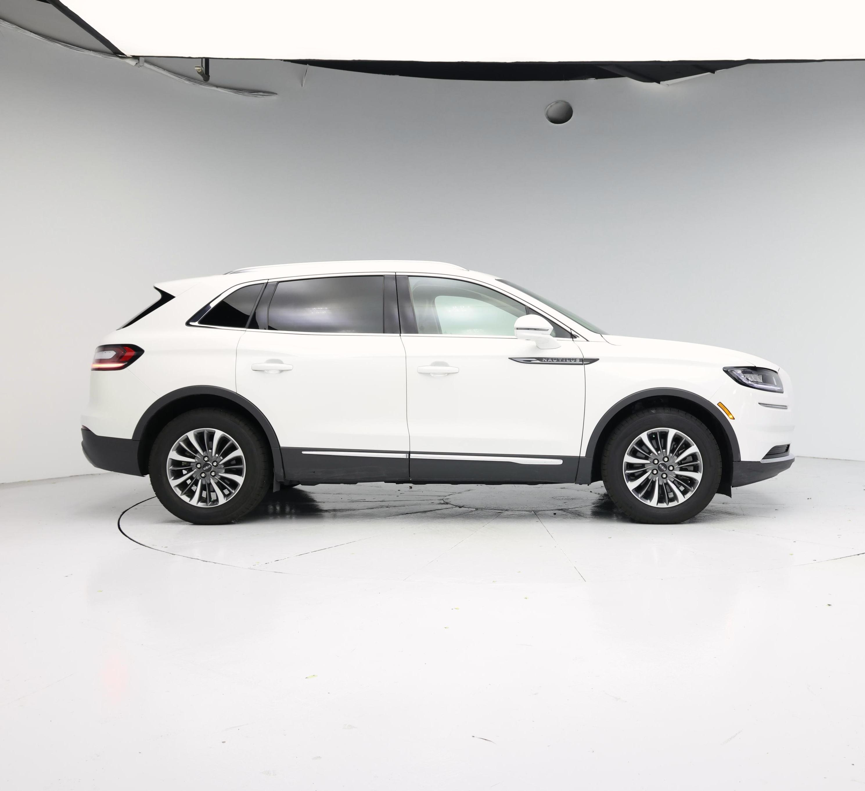 Thumbnail: 2022 Lincoln Nautilus - 7