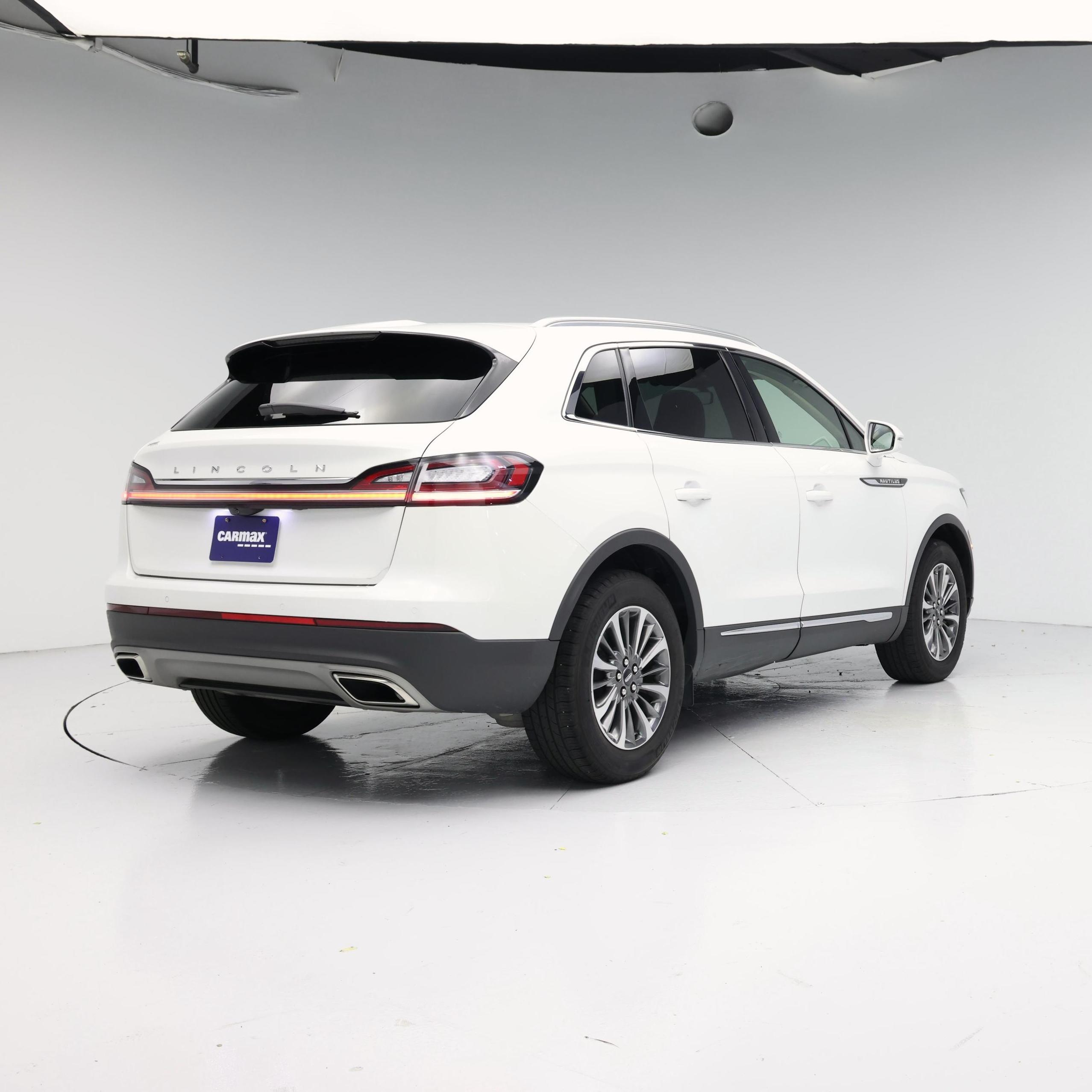 Thumbnail: 2022 Lincoln Nautilus - 8