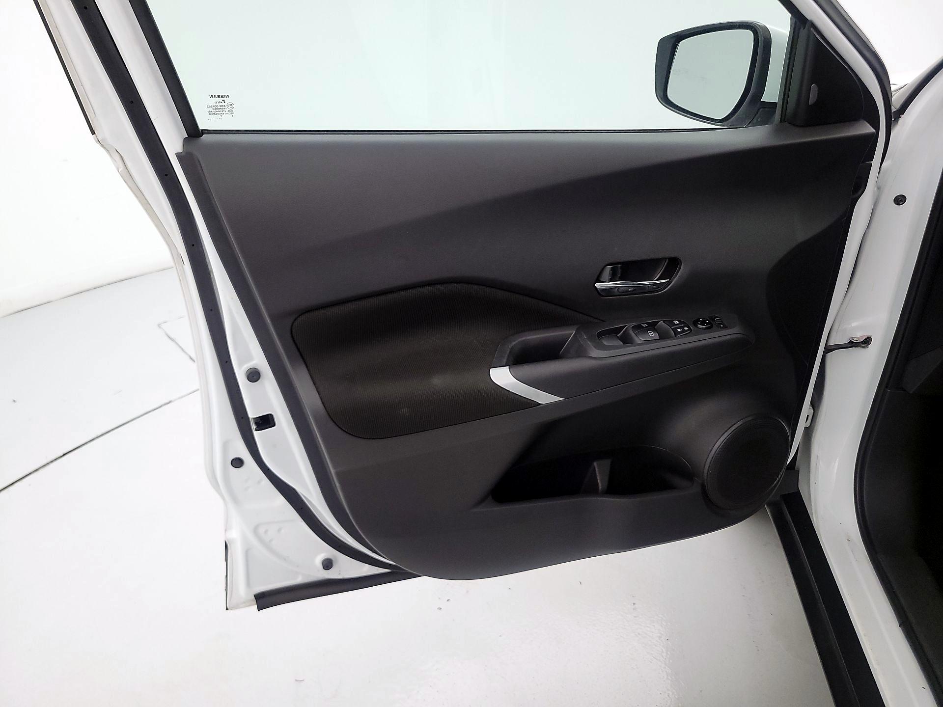 Thumbnail: 2021 Nissan Kicks - 12
