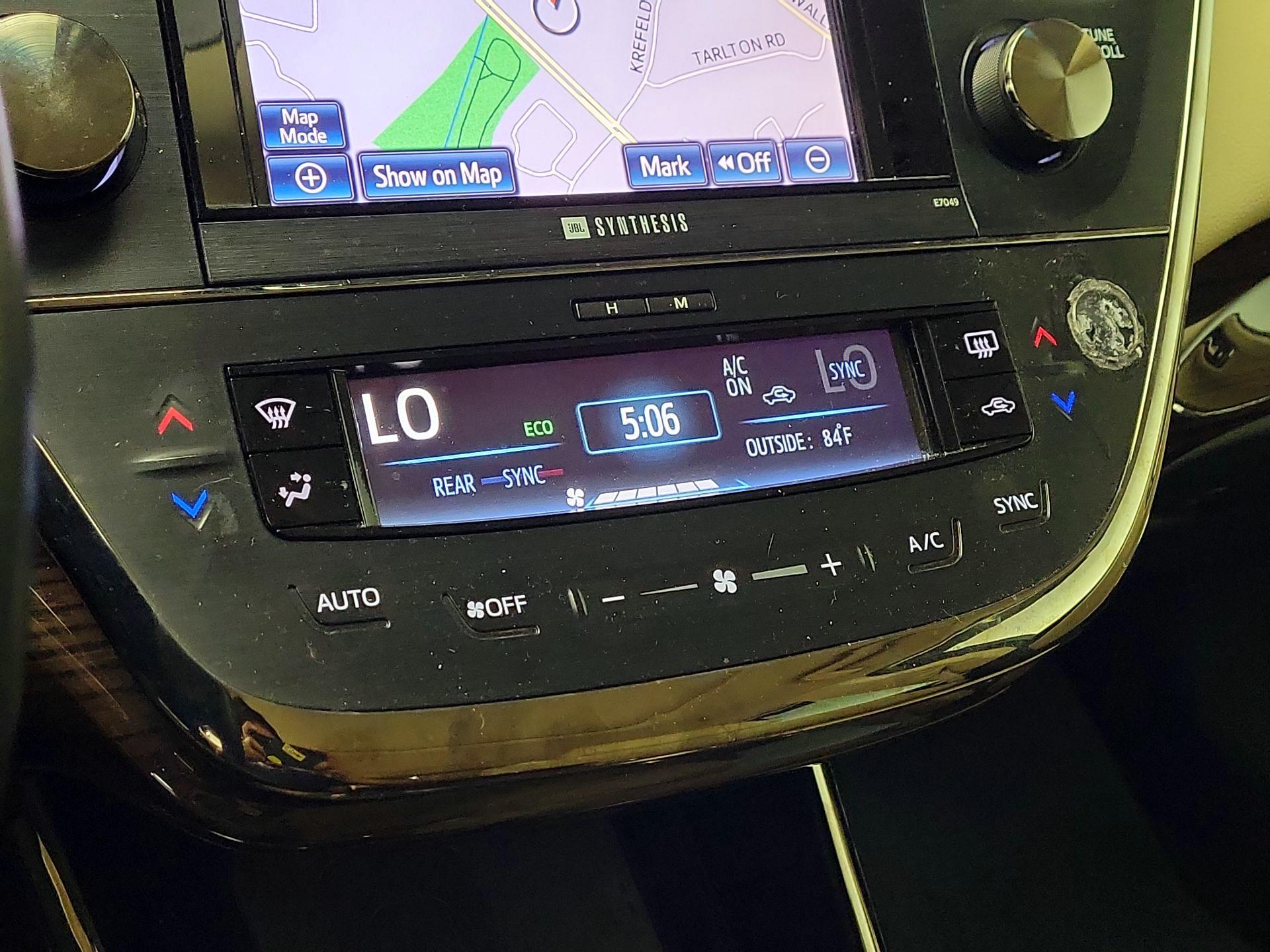 Thumbnail: 2014 Toyota Avalon - 17
