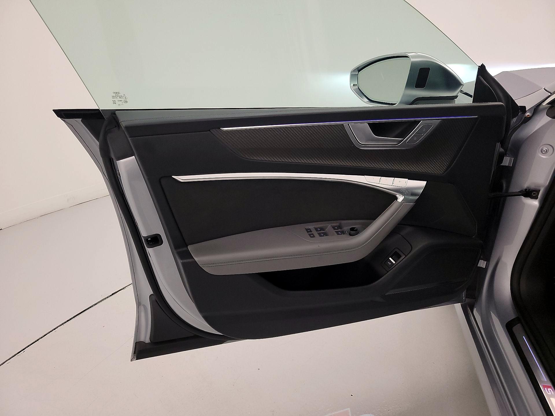 Thumbnail: 2022 Audi S7 - 12