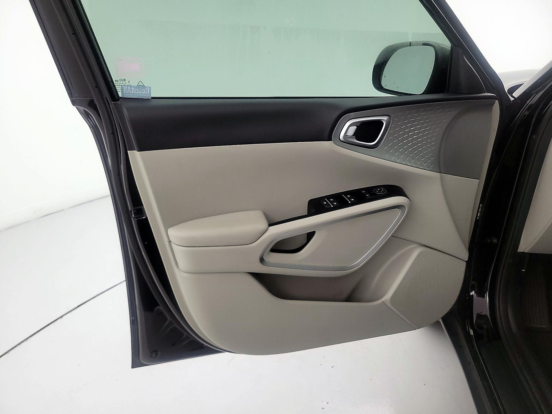 Thumbnail: 2020 Kia Soul - 12