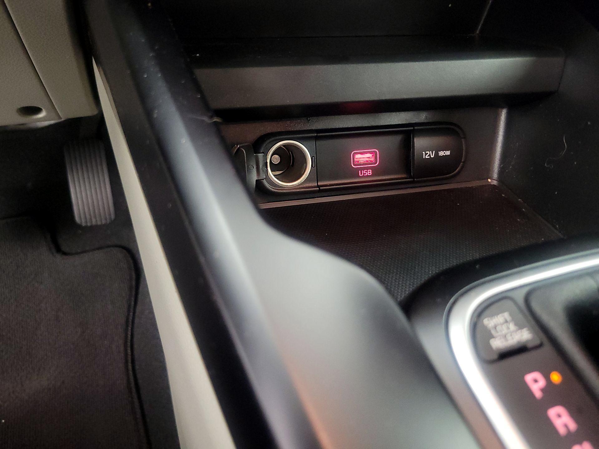 Thumbnail: 2020 Kia Soul - 18
