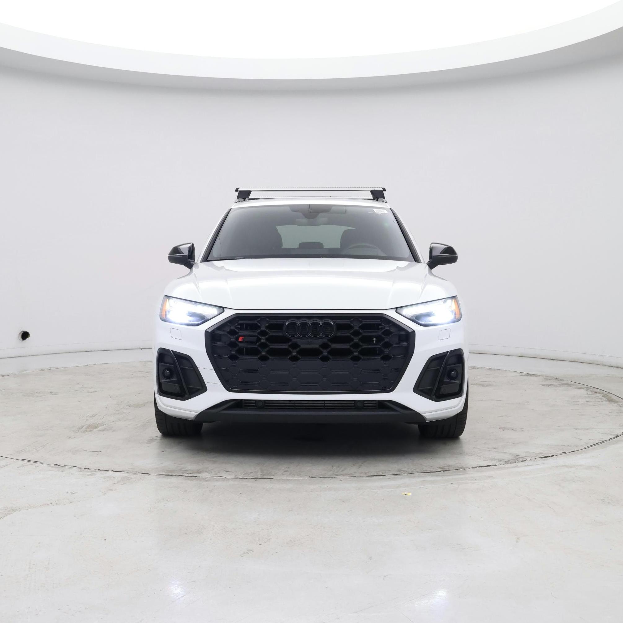Thumbnail: 2022 Audi SQ5 - 4
