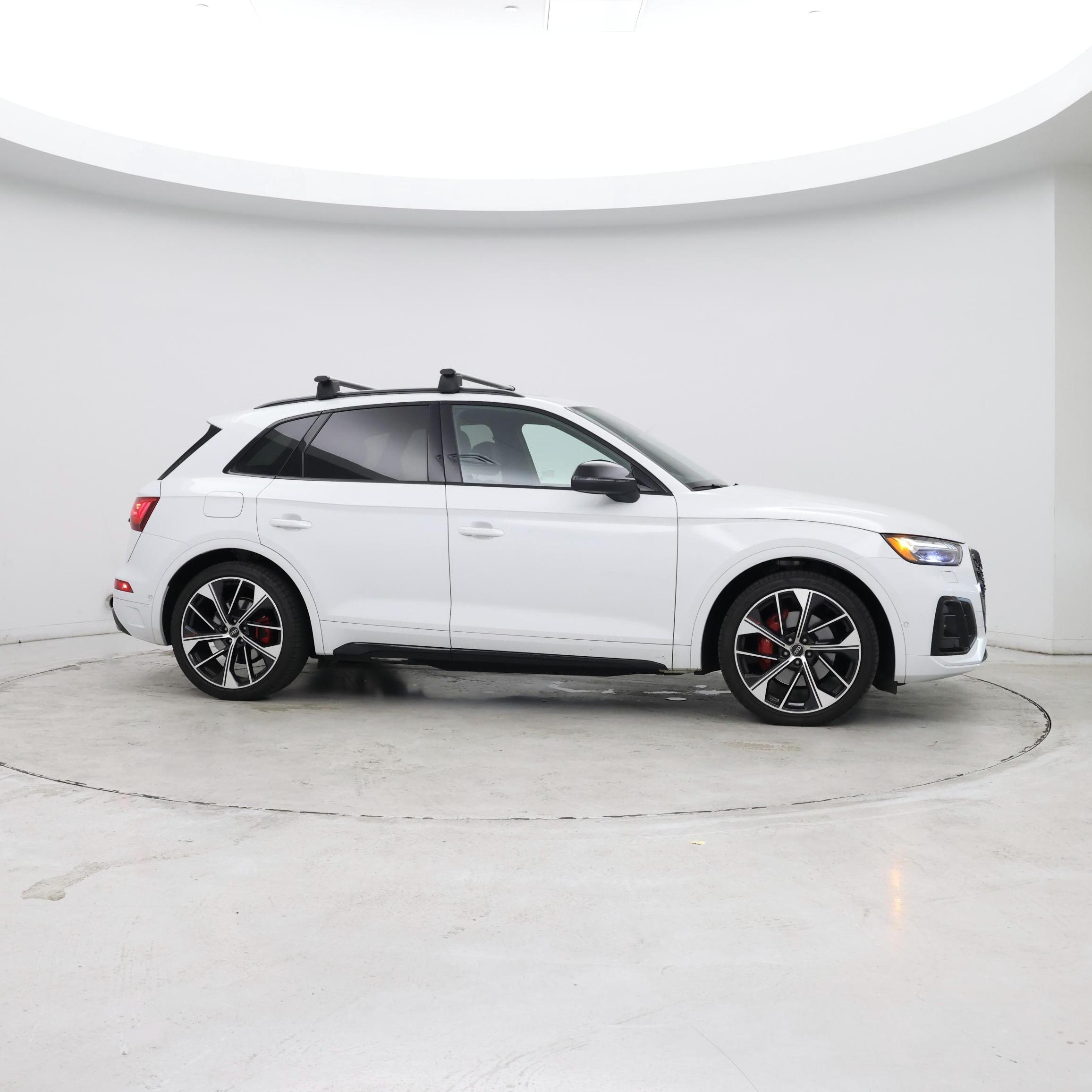 Thumbnail: 2022 Audi SQ5 - 7