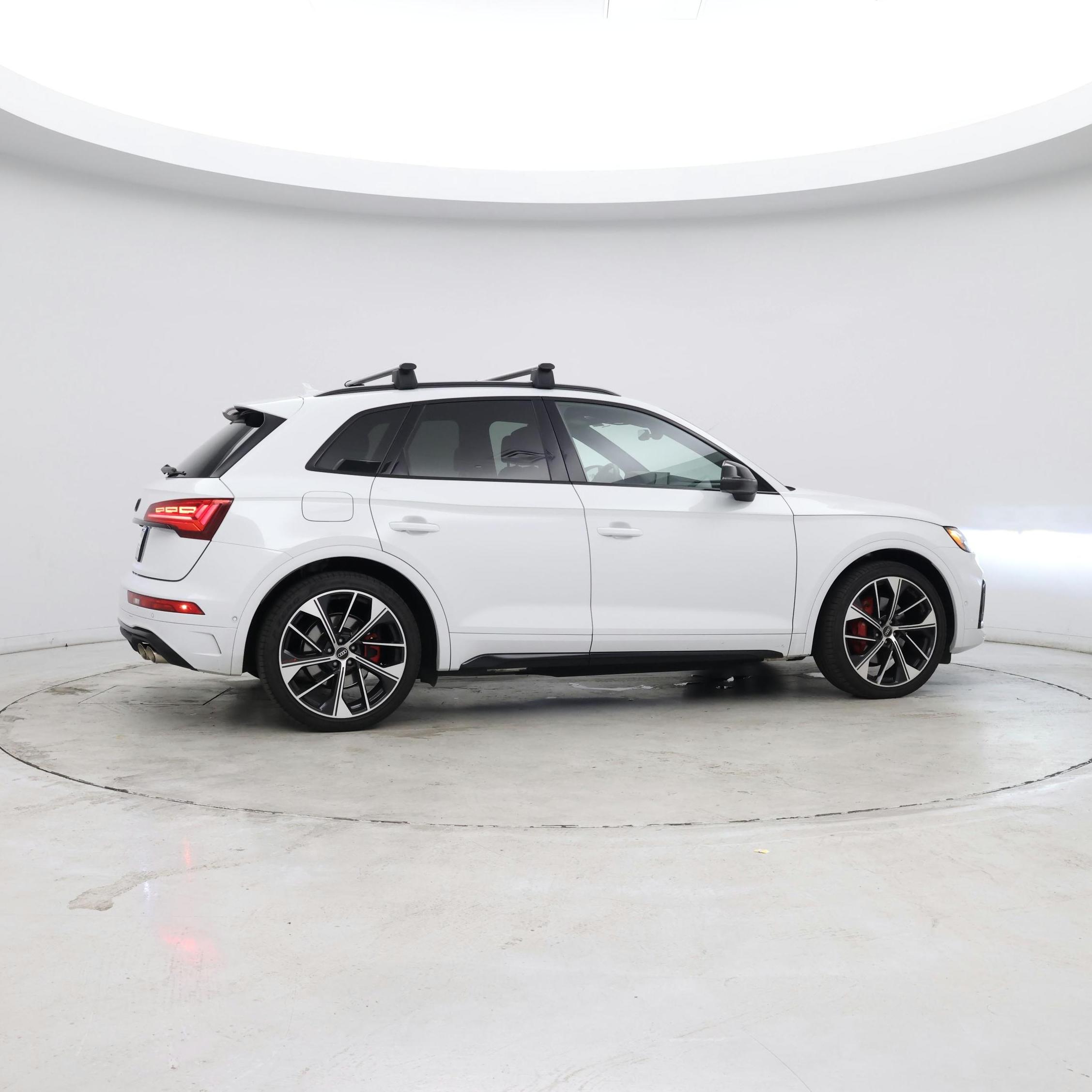 Thumbnail: 2022 Audi SQ5 - 8
