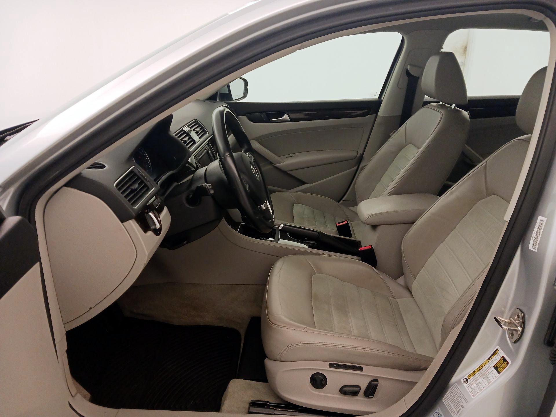 Thumbnail: 2015 Volkswagen Passat - 11