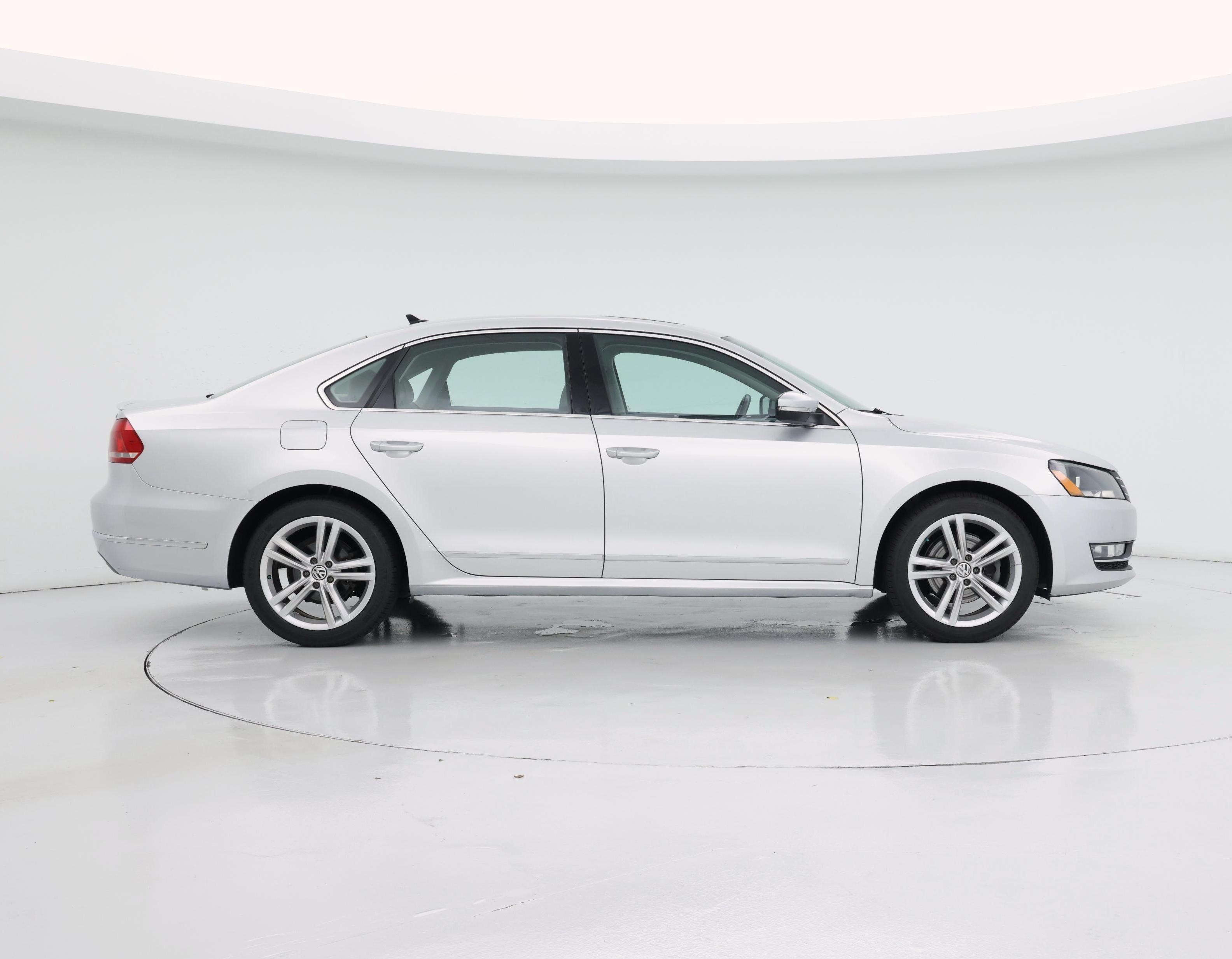 Thumbnail: 2015 Volkswagen Passat - 7