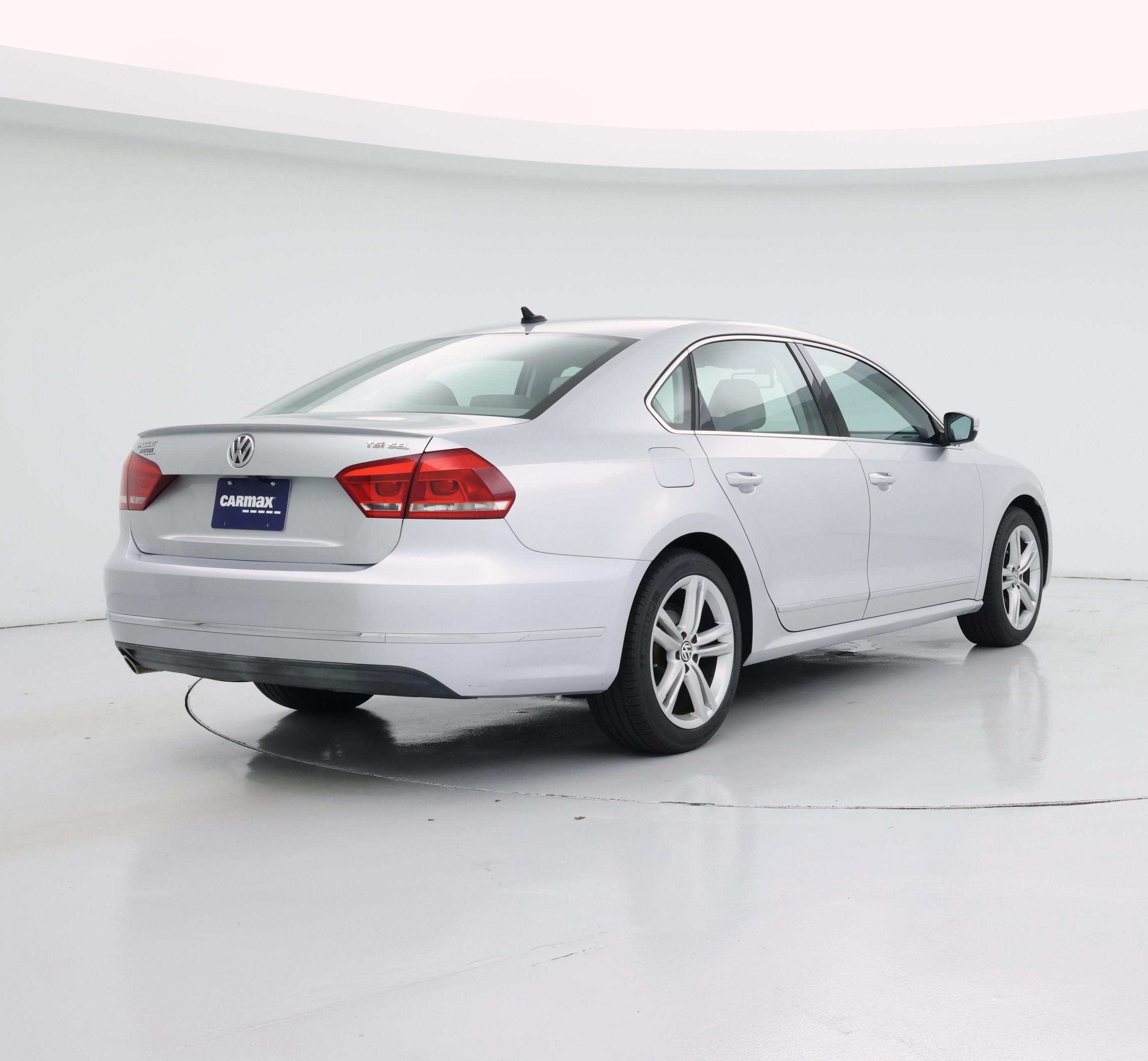 Thumbnail: 2015 Volkswagen Passat - 8