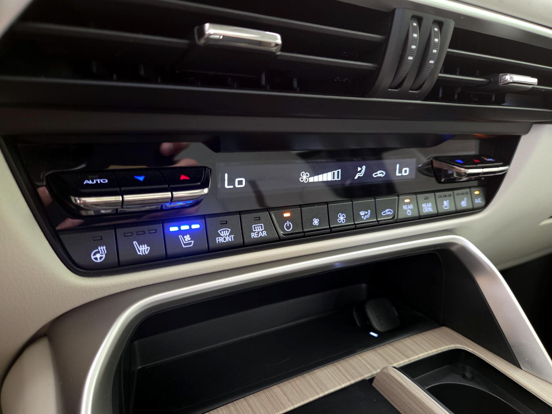 Thumbnail: 2024 Mazda CX-90 - 16