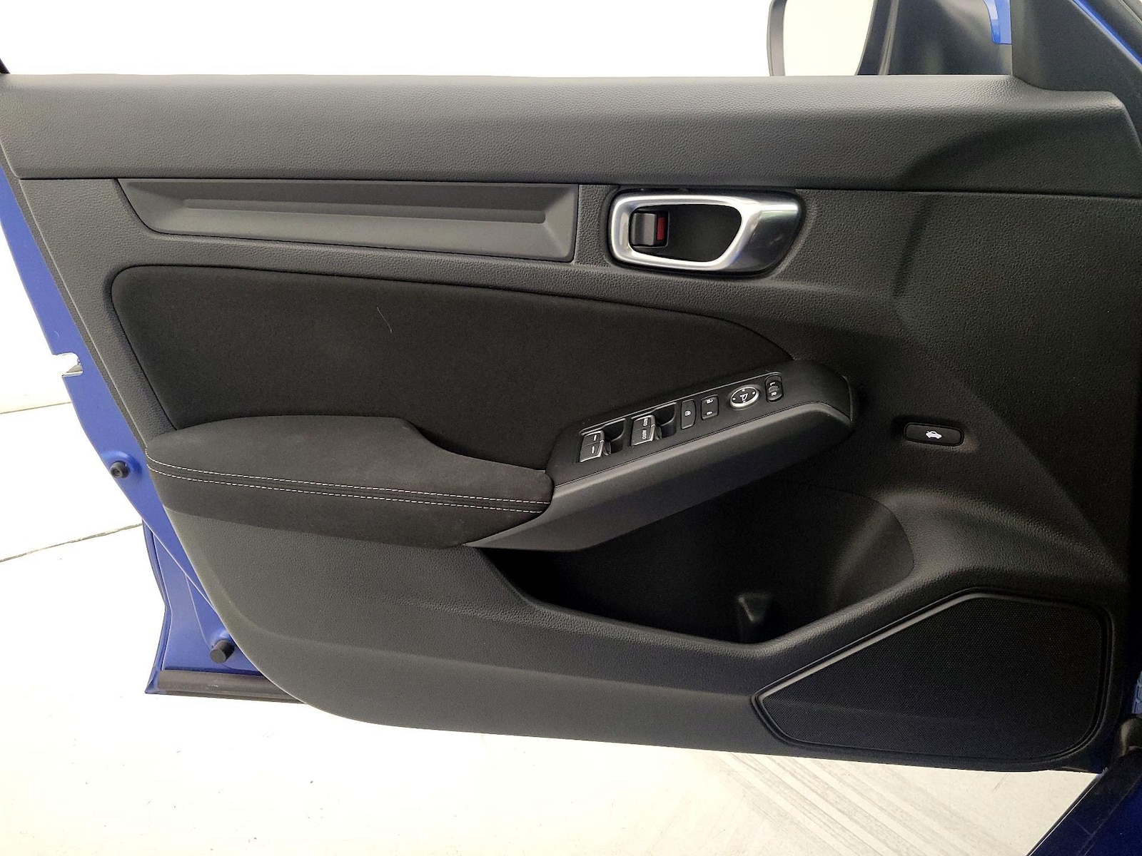 2023 Honda Civic LX - Photo 13
