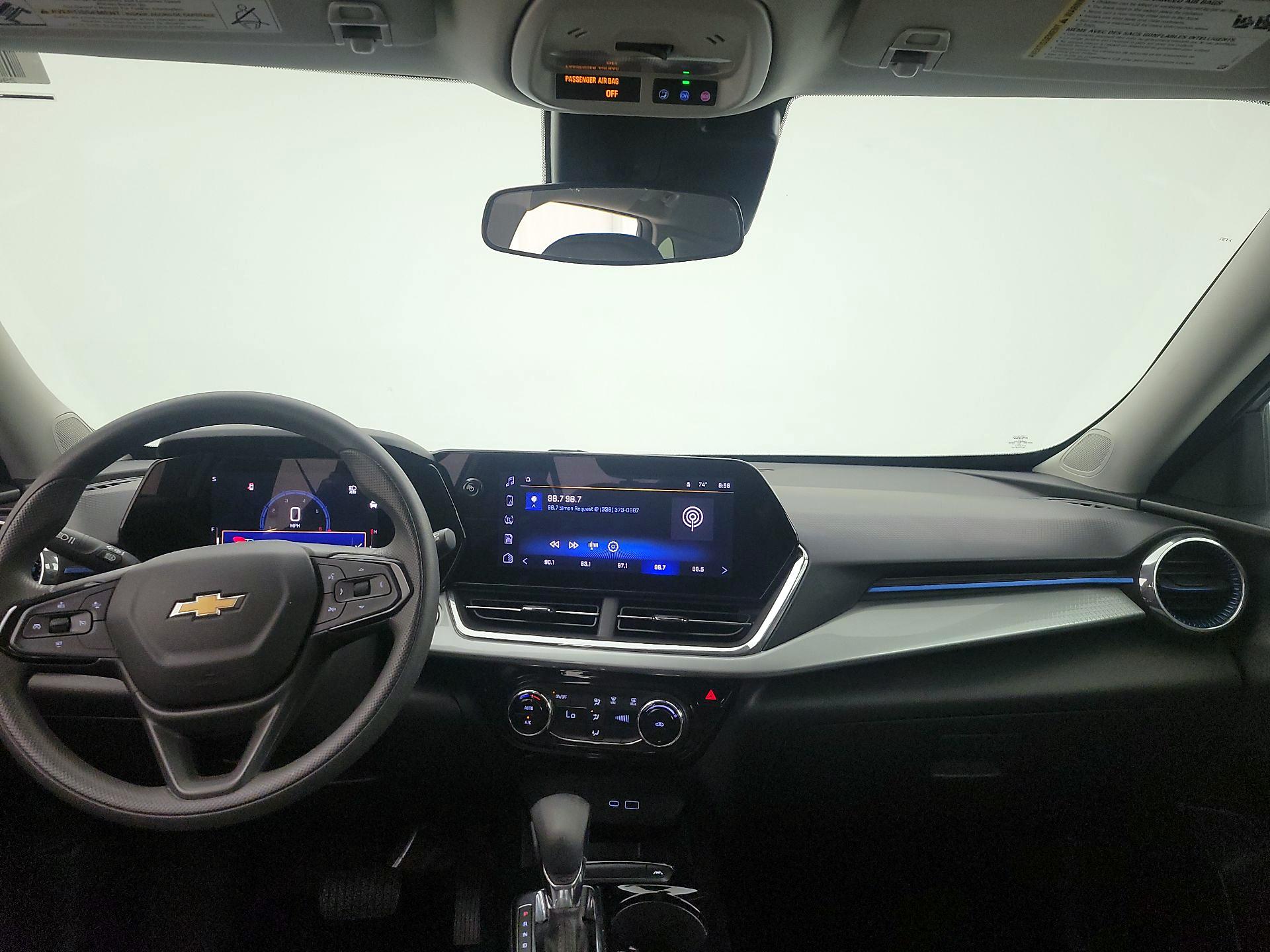 Thumbnail: 2025 Chevrolet Trax - 9