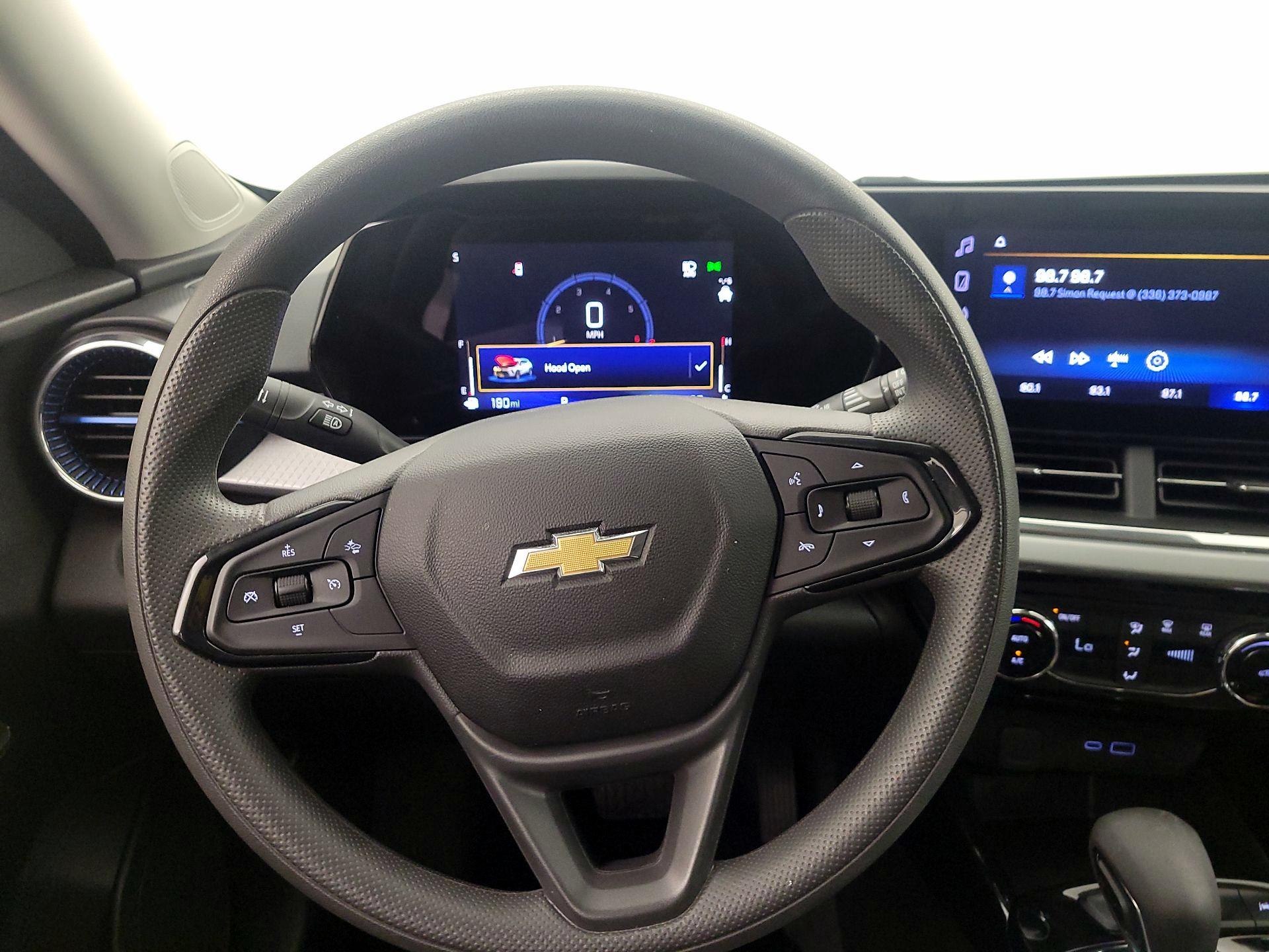 Thumbnail: 2025 Chevrolet Trax - 10