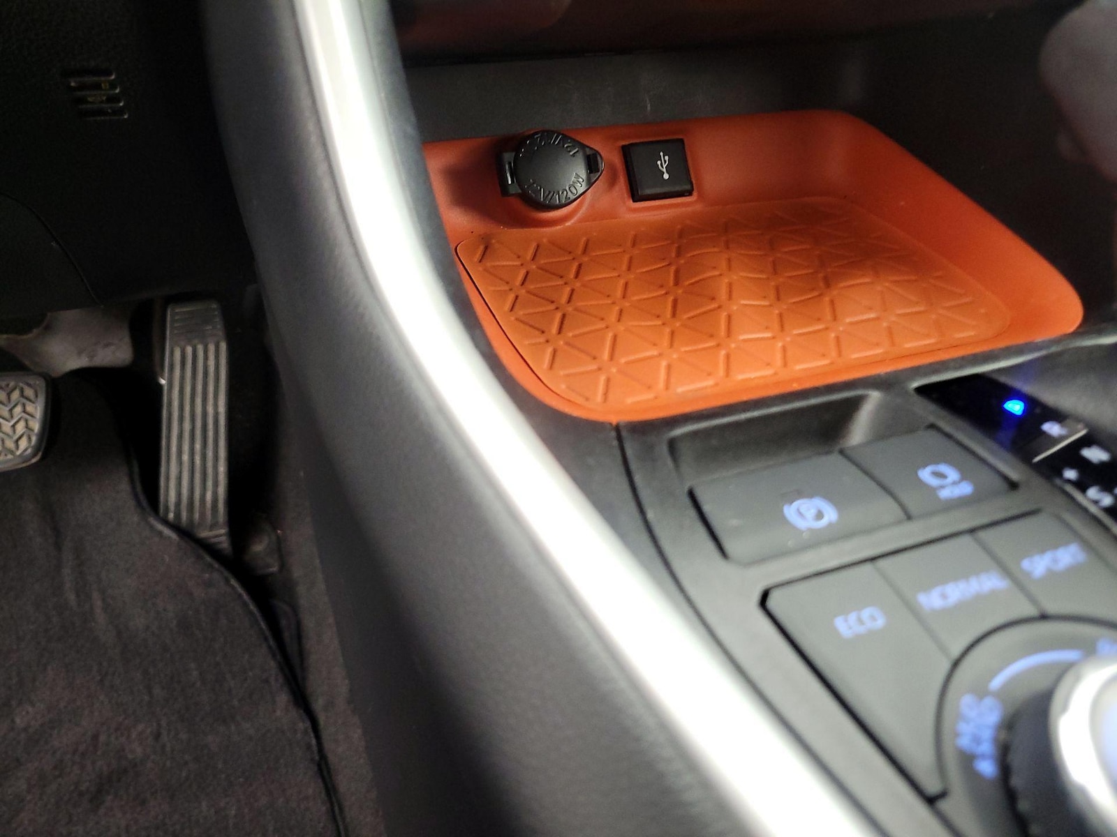 2021 Toyota RAV4 Adventure - Photo 19