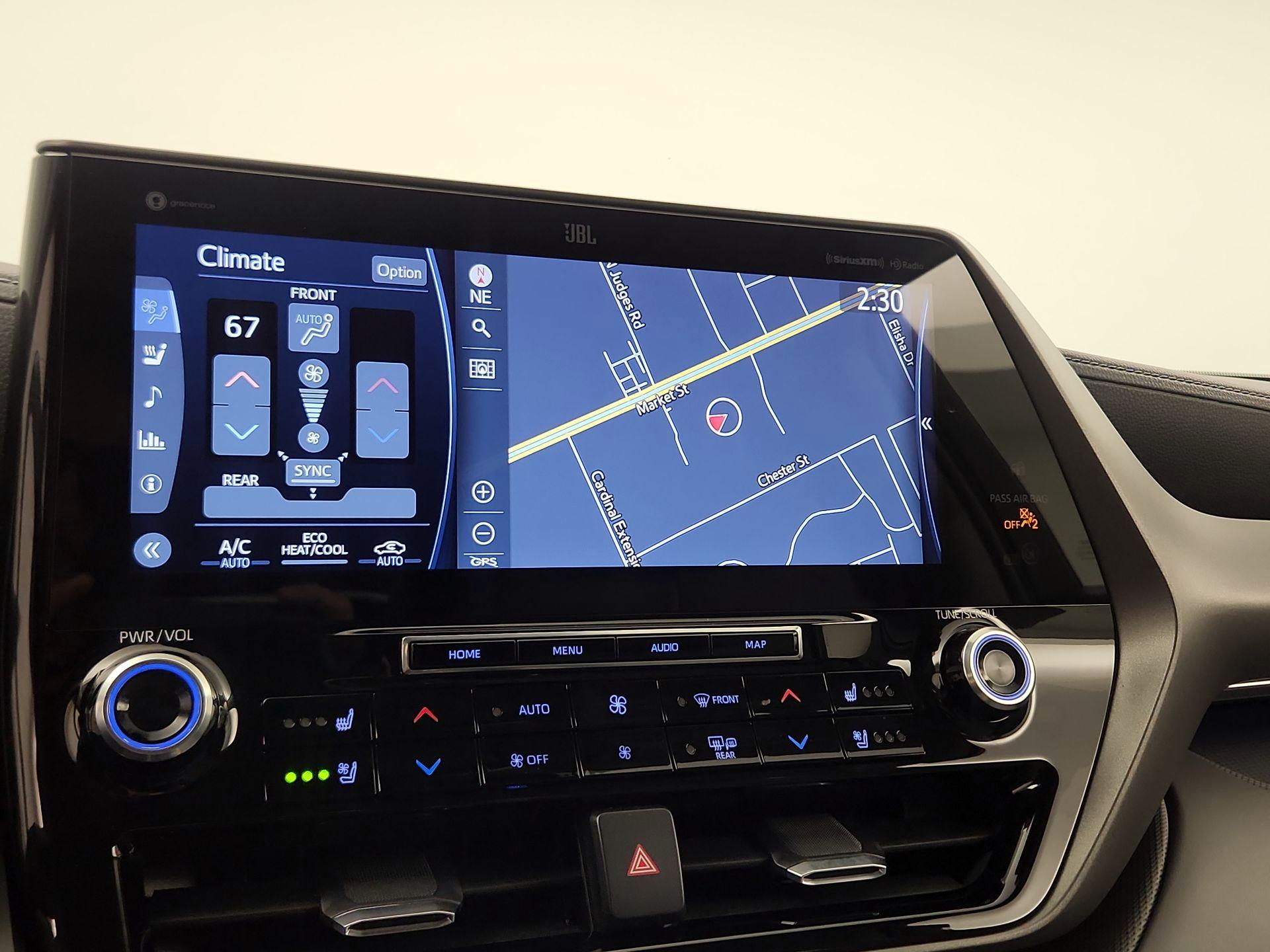 Thumbnail: 2021 Toyota Highlander - 14
