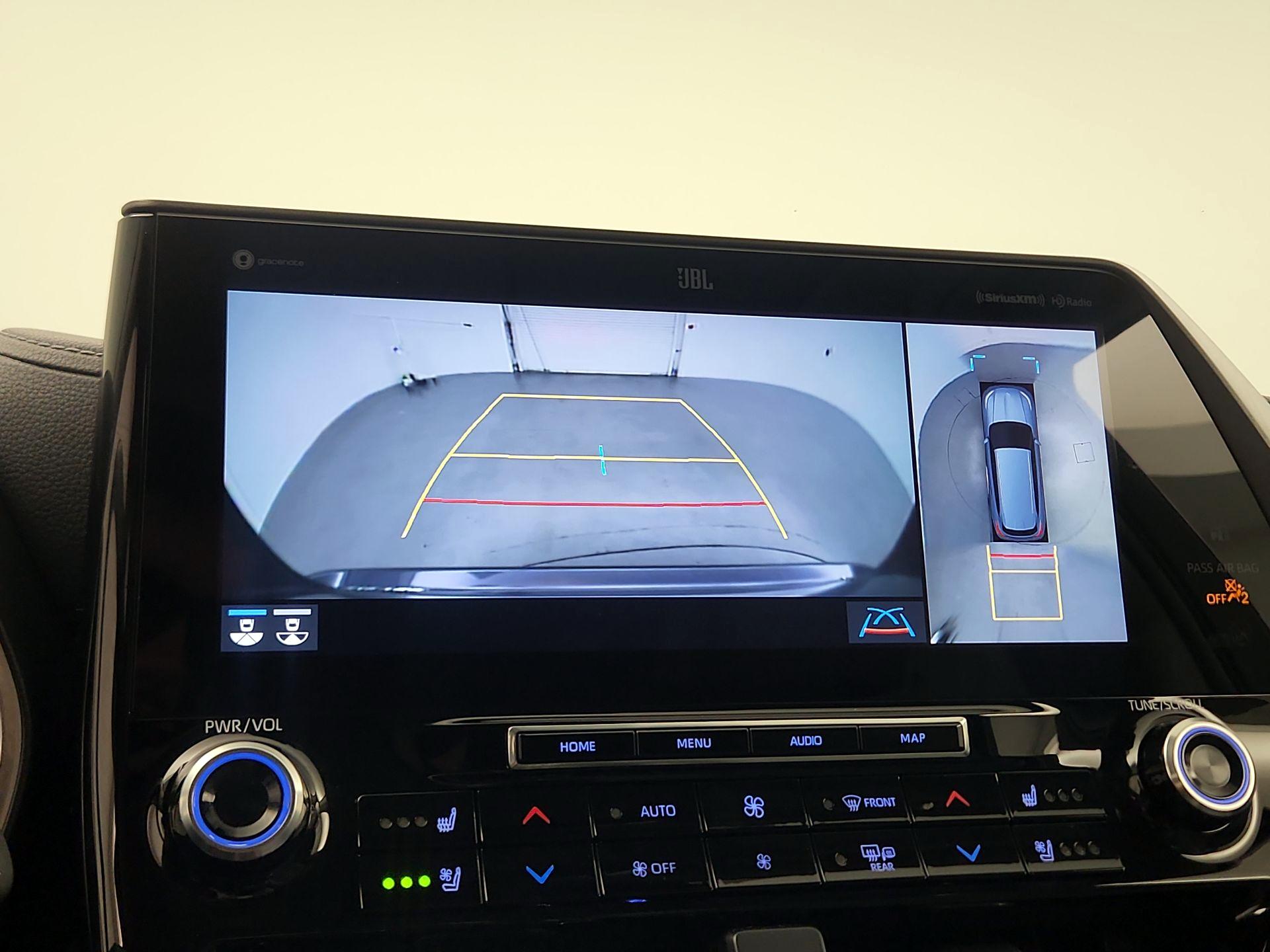 Thumbnail: 2021 Toyota Highlander - 15
