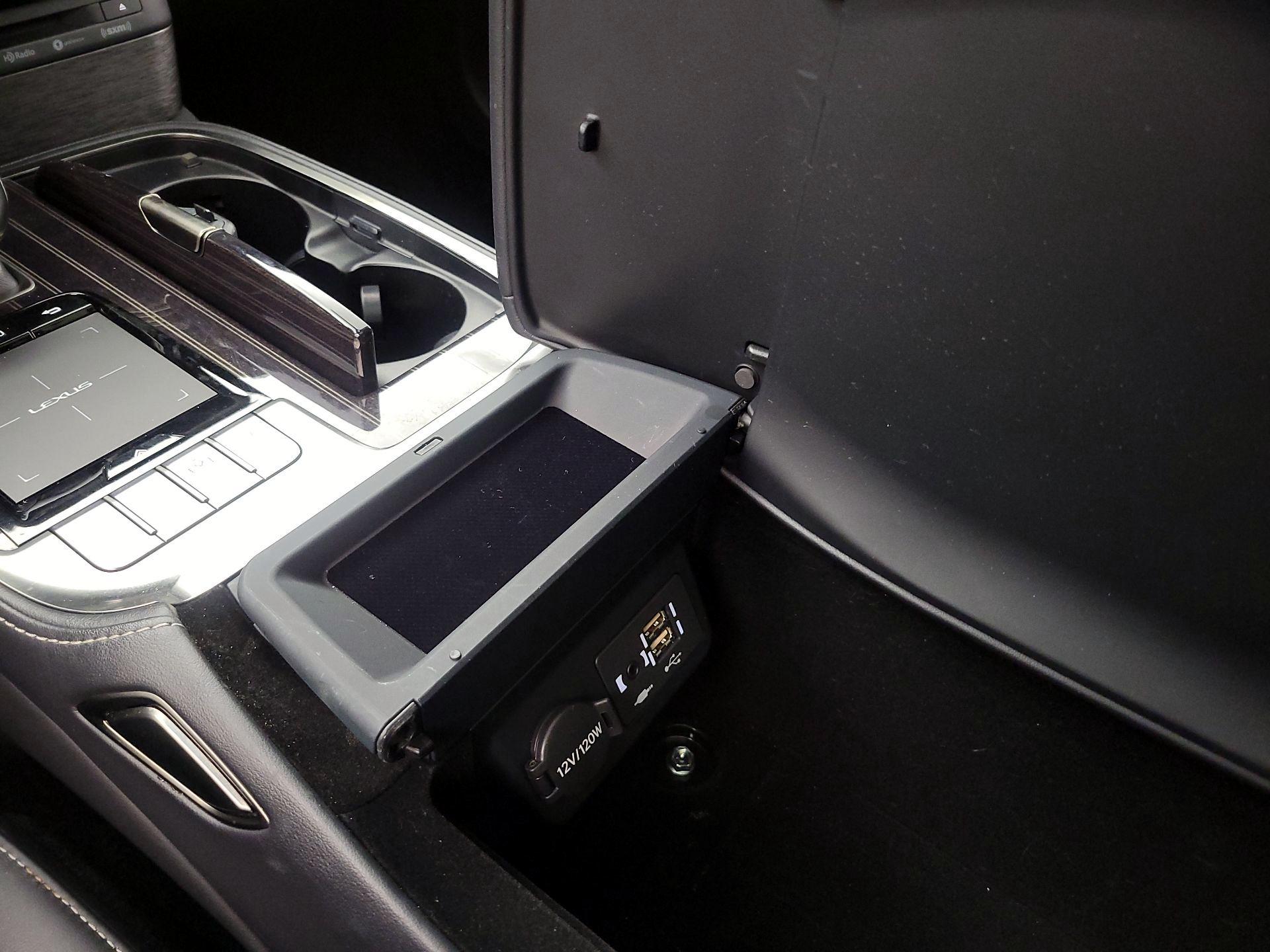 Thumbnail: 2020 Lexus LS - 19
