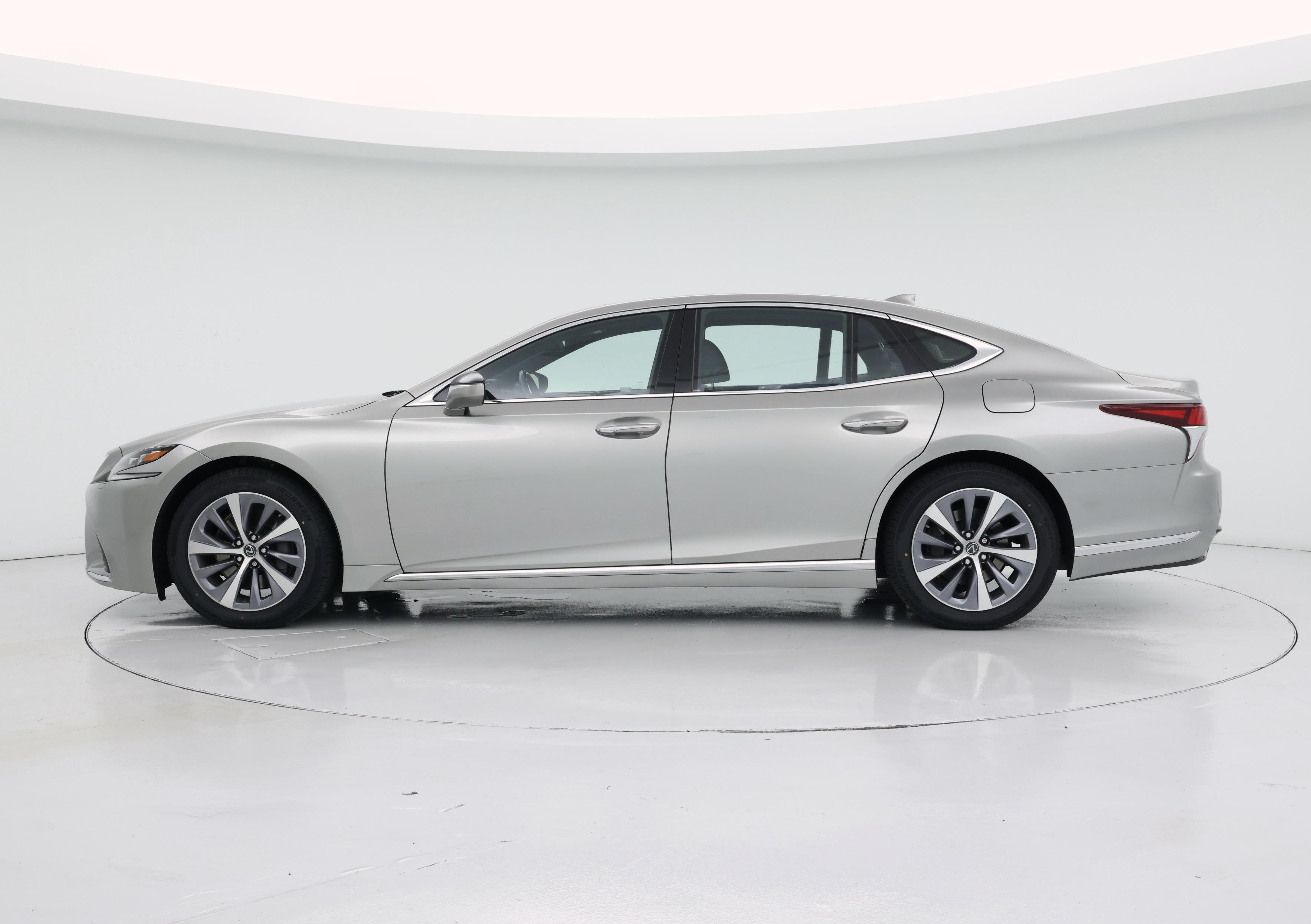 Thumbnail: 2020 Lexus LS - 3