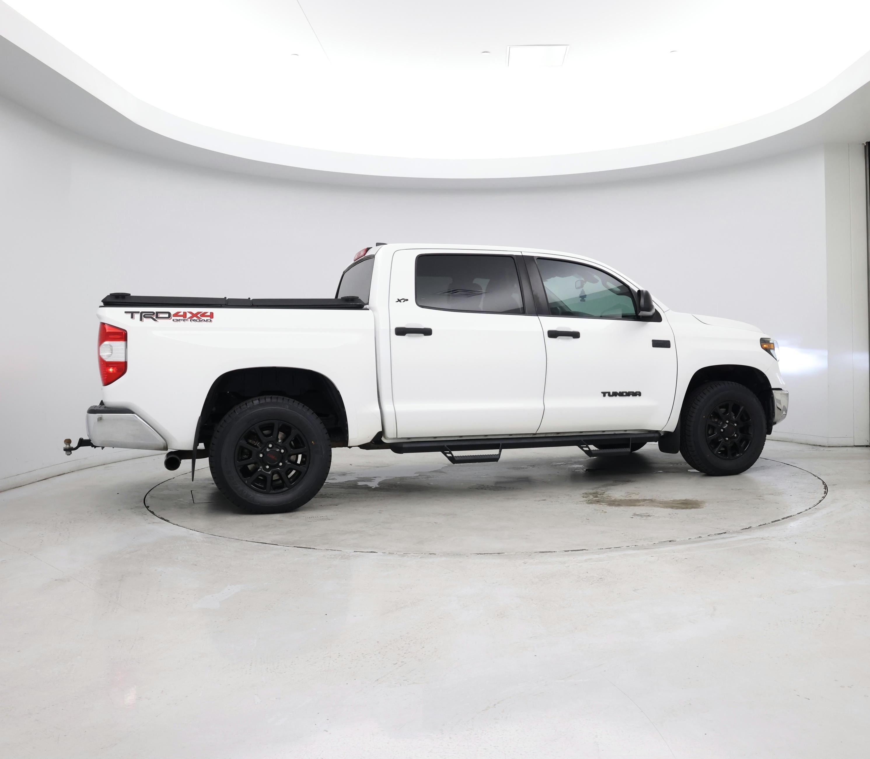 Thumbnail: 2020 Toyota Tundra - 8