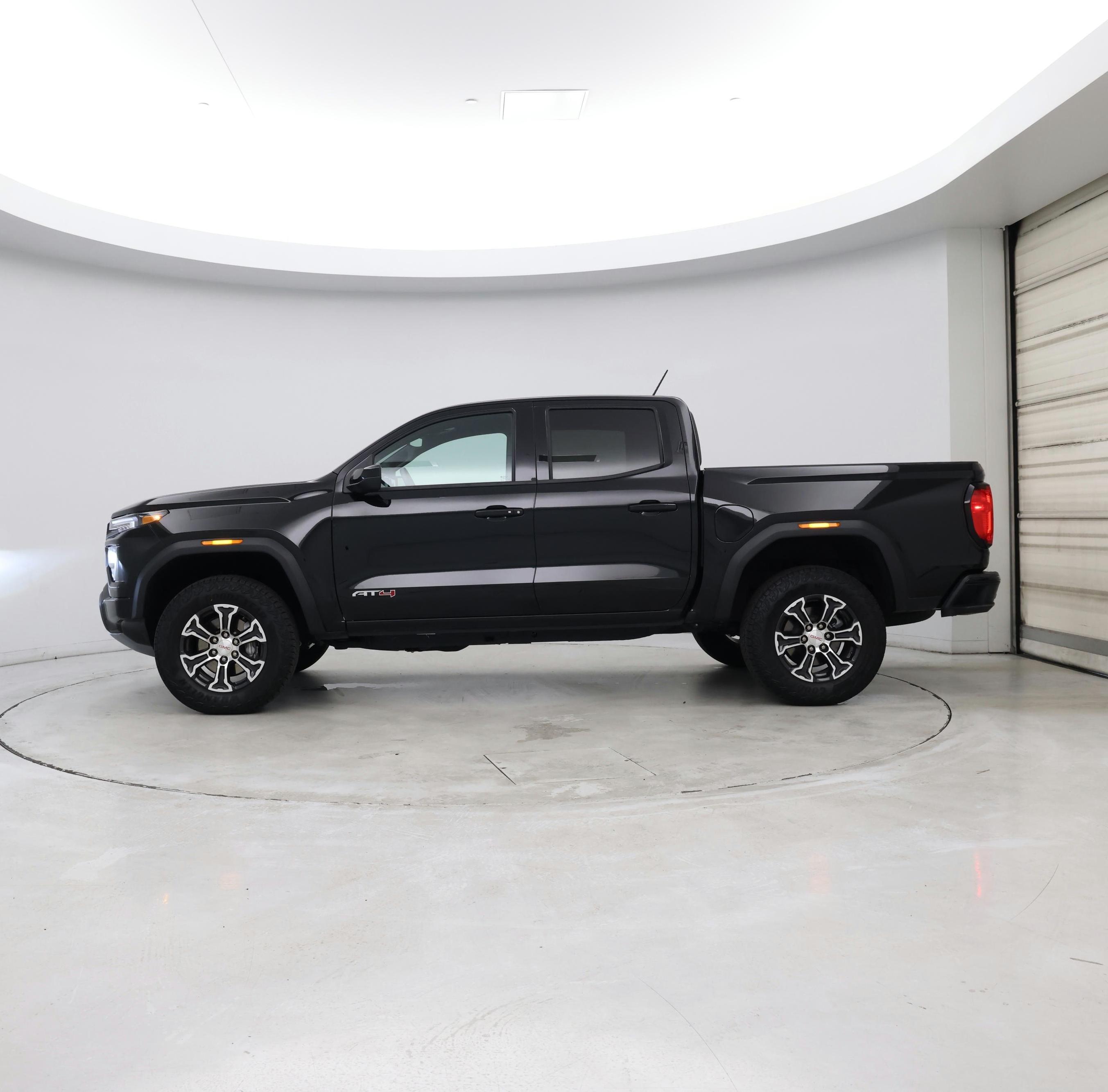 Thumbnail: 2025 GMC Canyon - 6