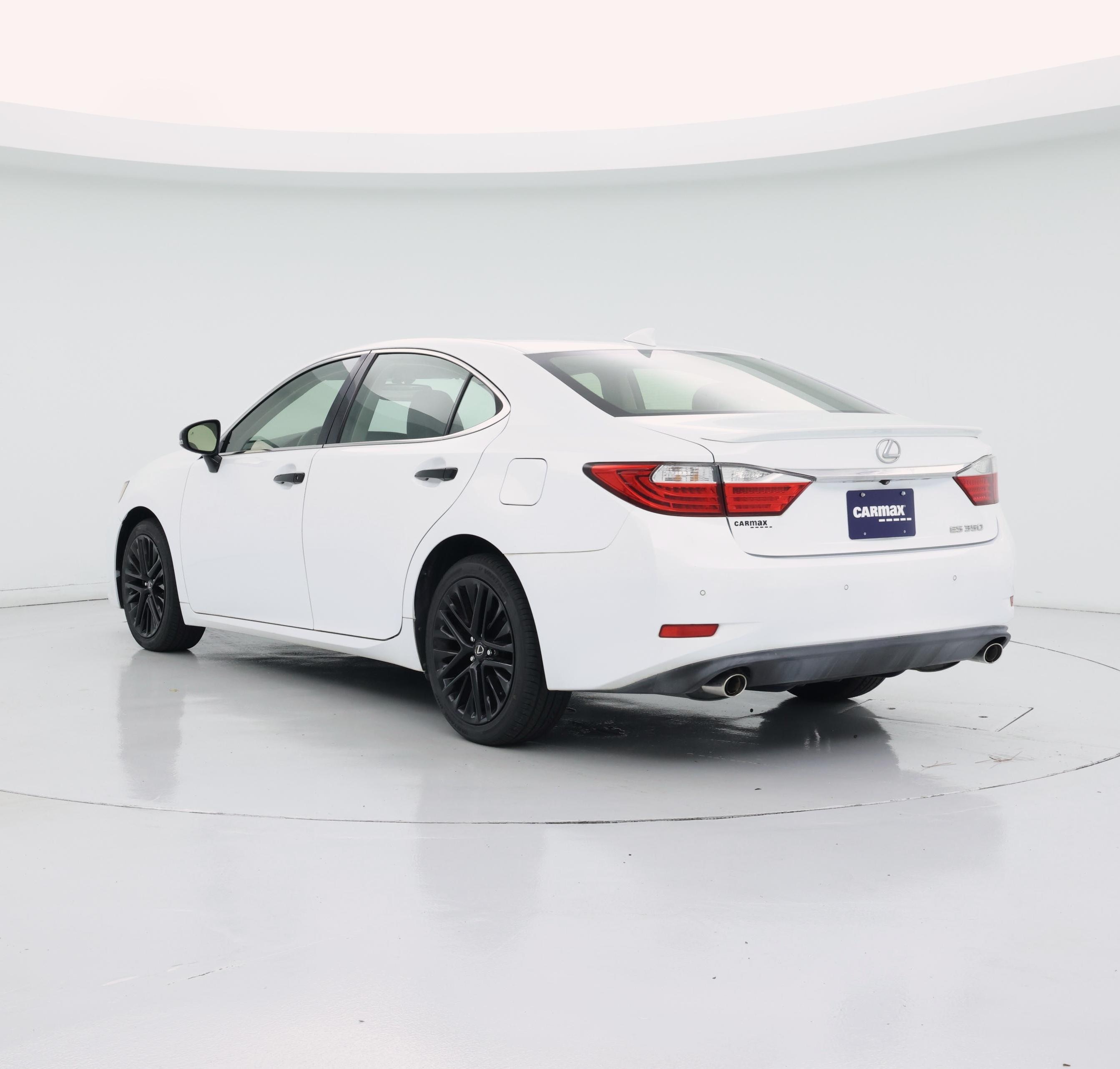 Thumbnail: 2015 Lexus ES - 2