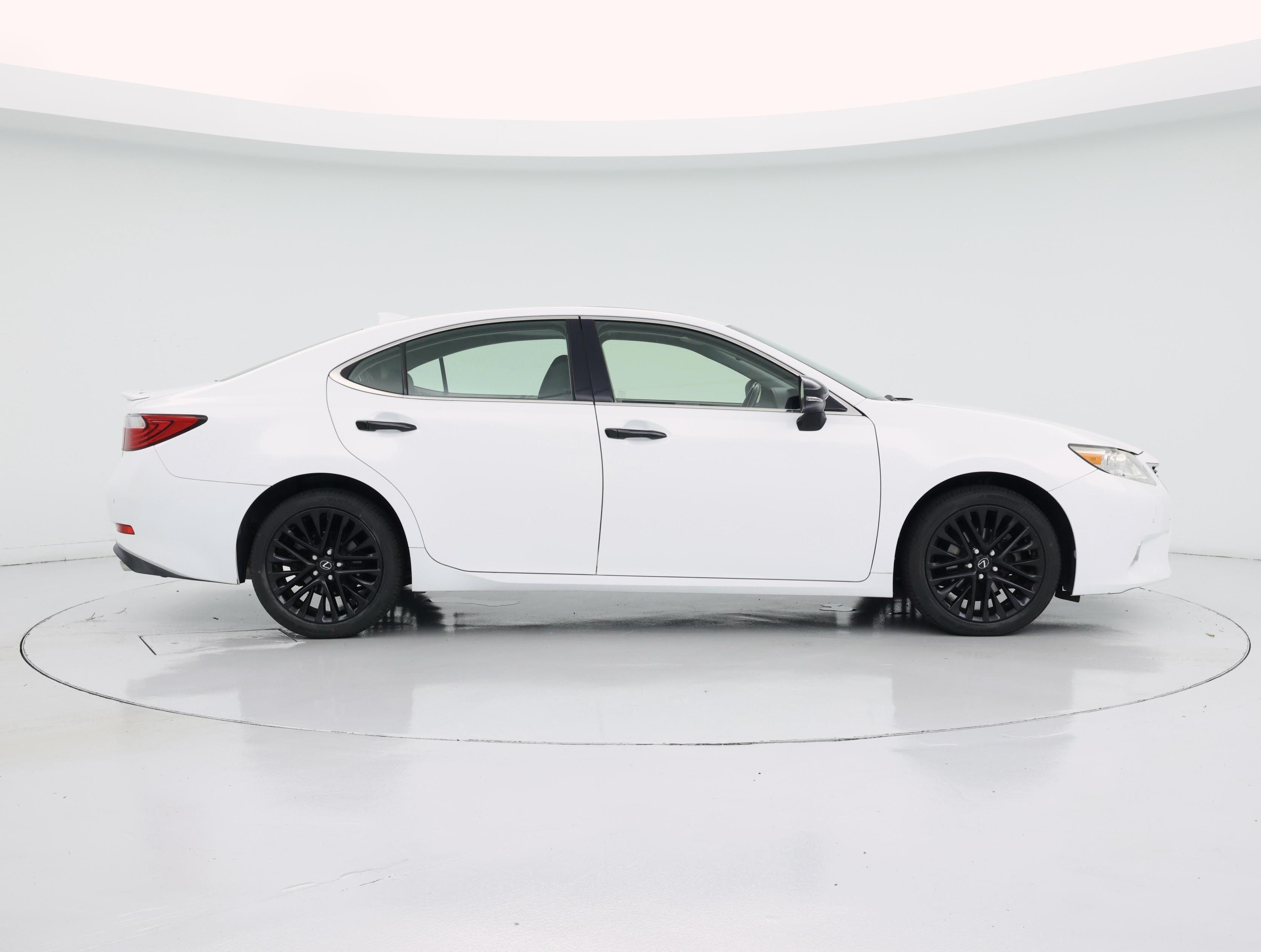 Thumbnail: 2015 Lexus ES - 7