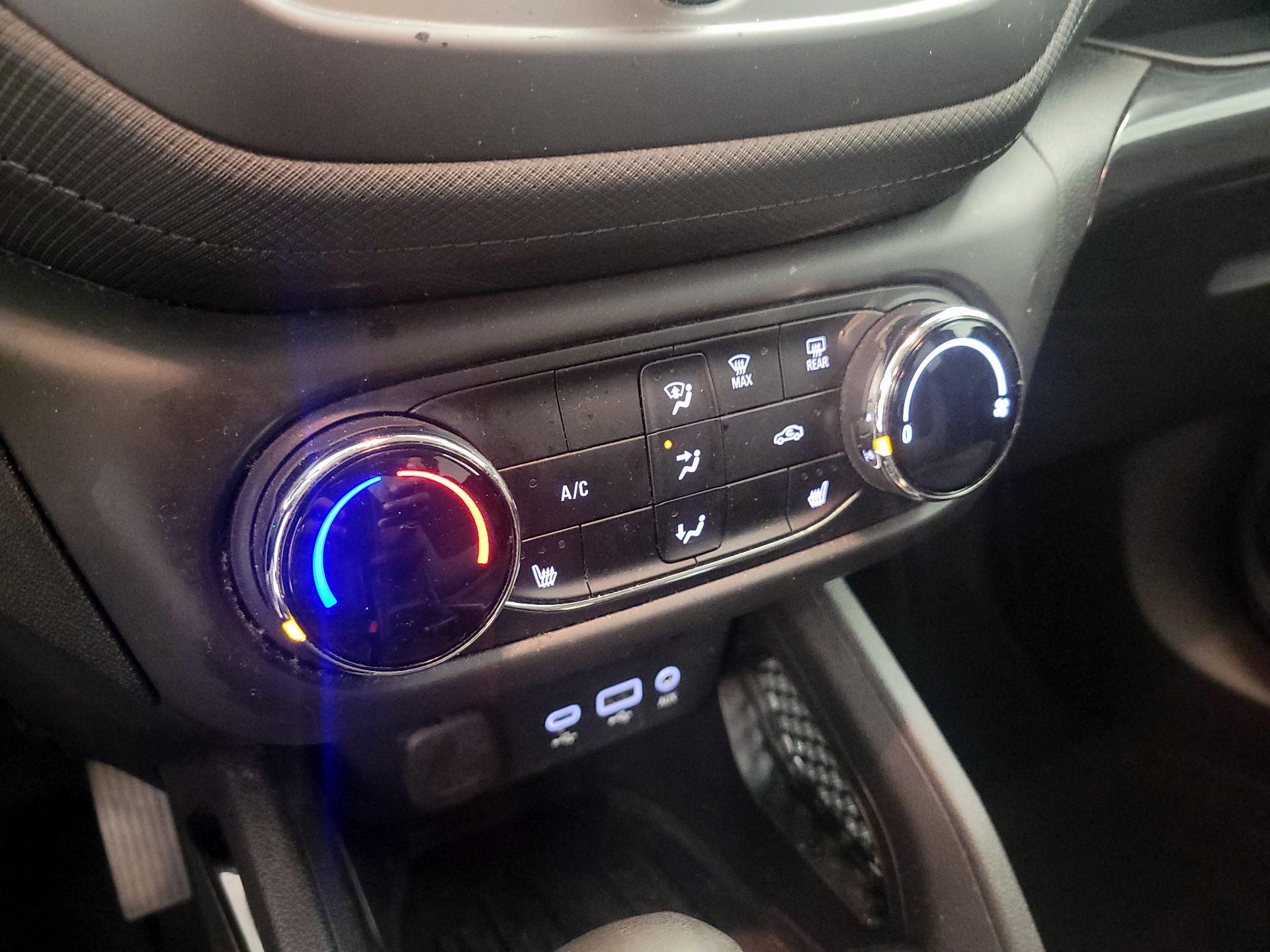 Thumbnail: 2023 Chevrolet TrailBlazer - 16