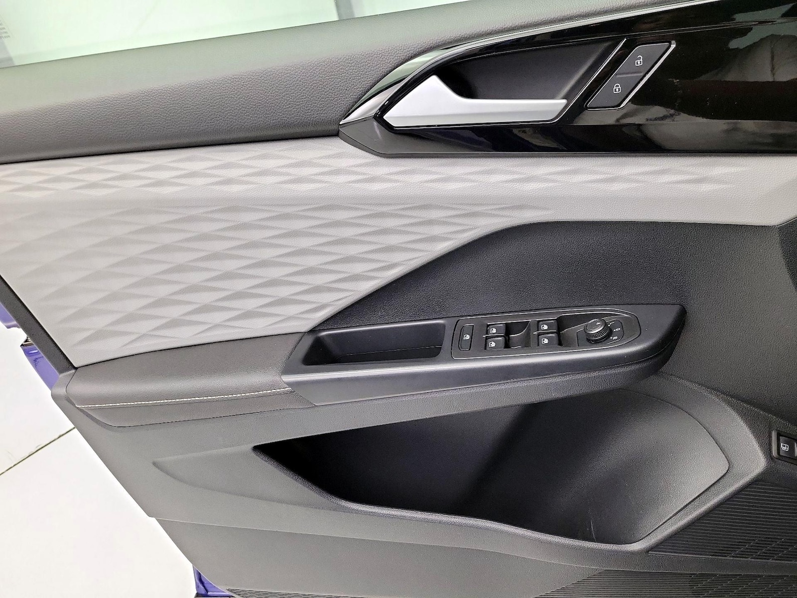 2024 Volkswagen Taos S - Photo 13