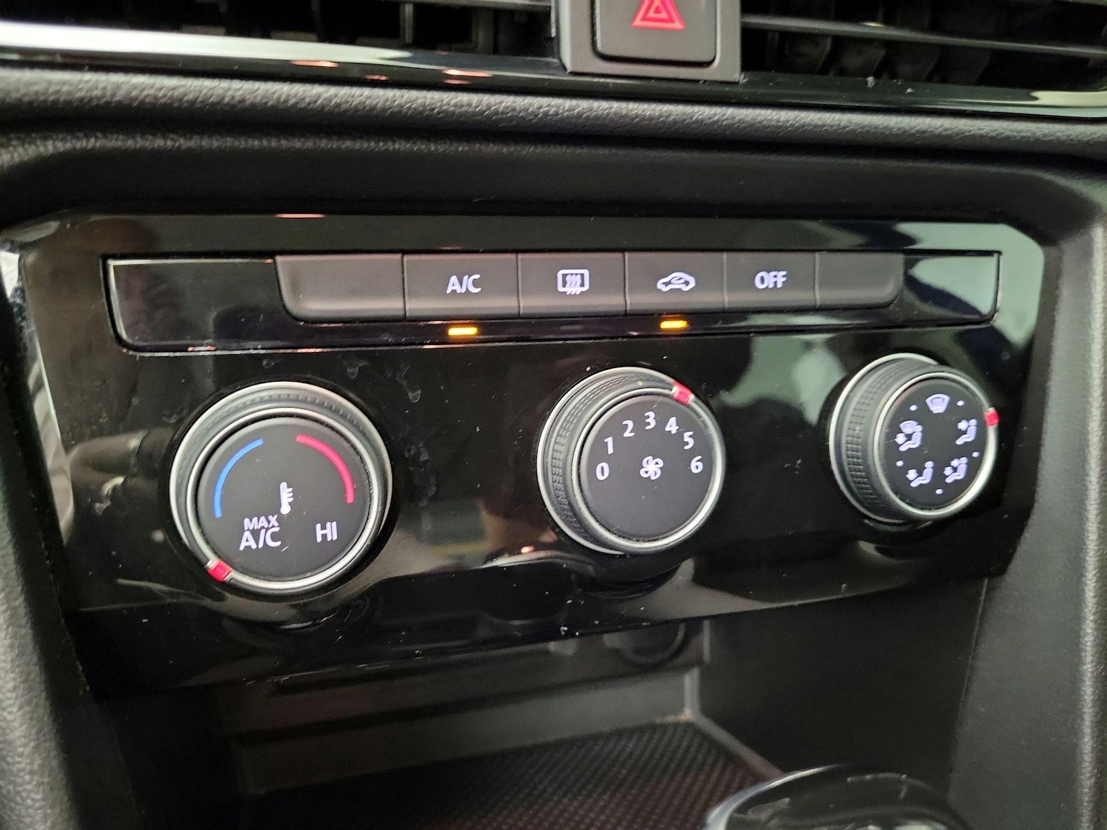 2024 Volkswagen Taos S - Photo 17