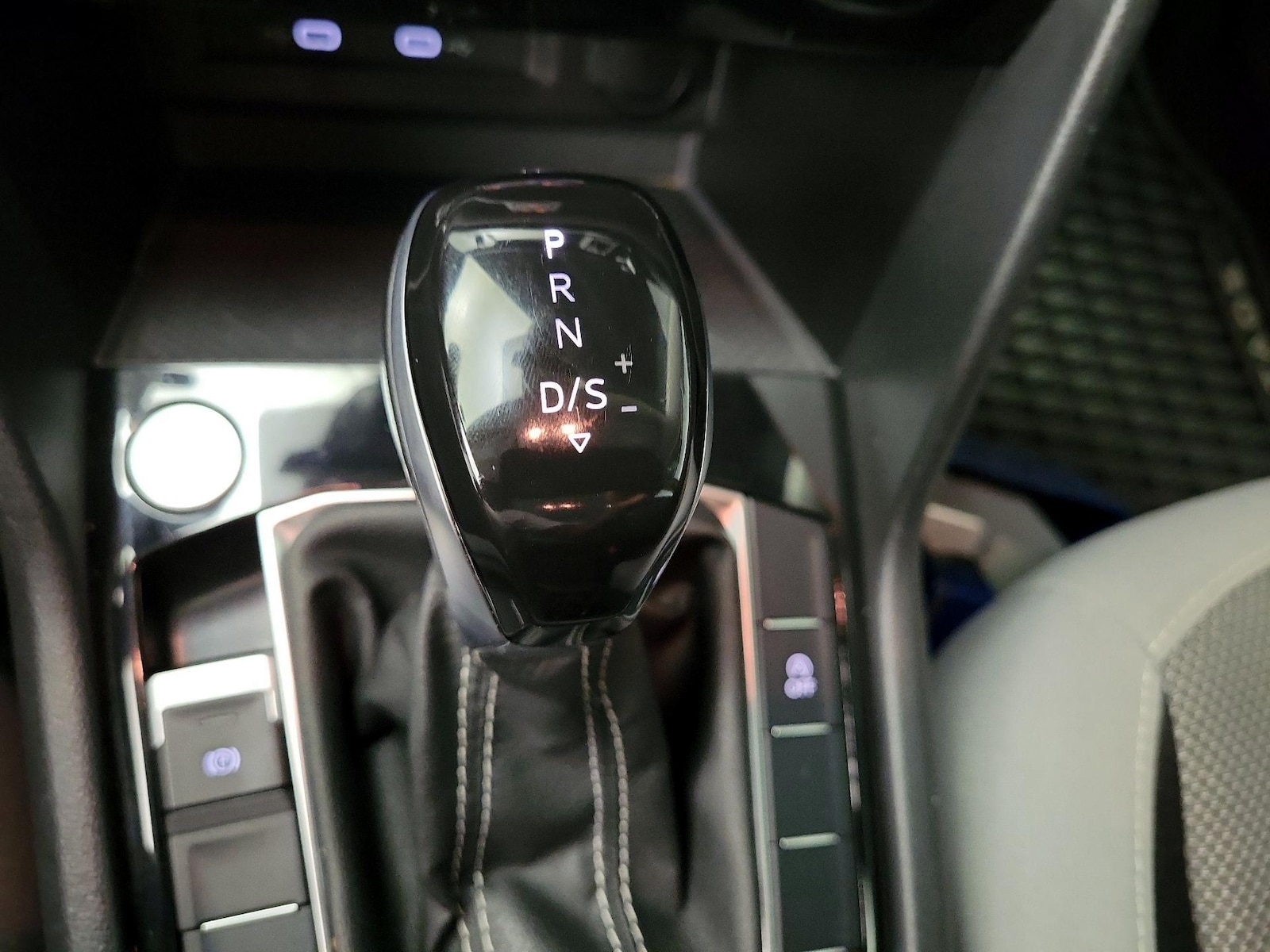 2024 Volkswagen Taos S - Photo 18