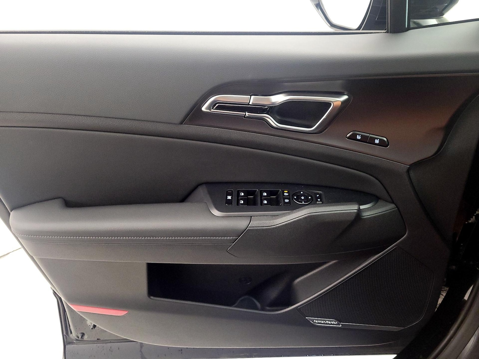 2026 Kia Sportage SX Prestige Hybrid - Photo 13