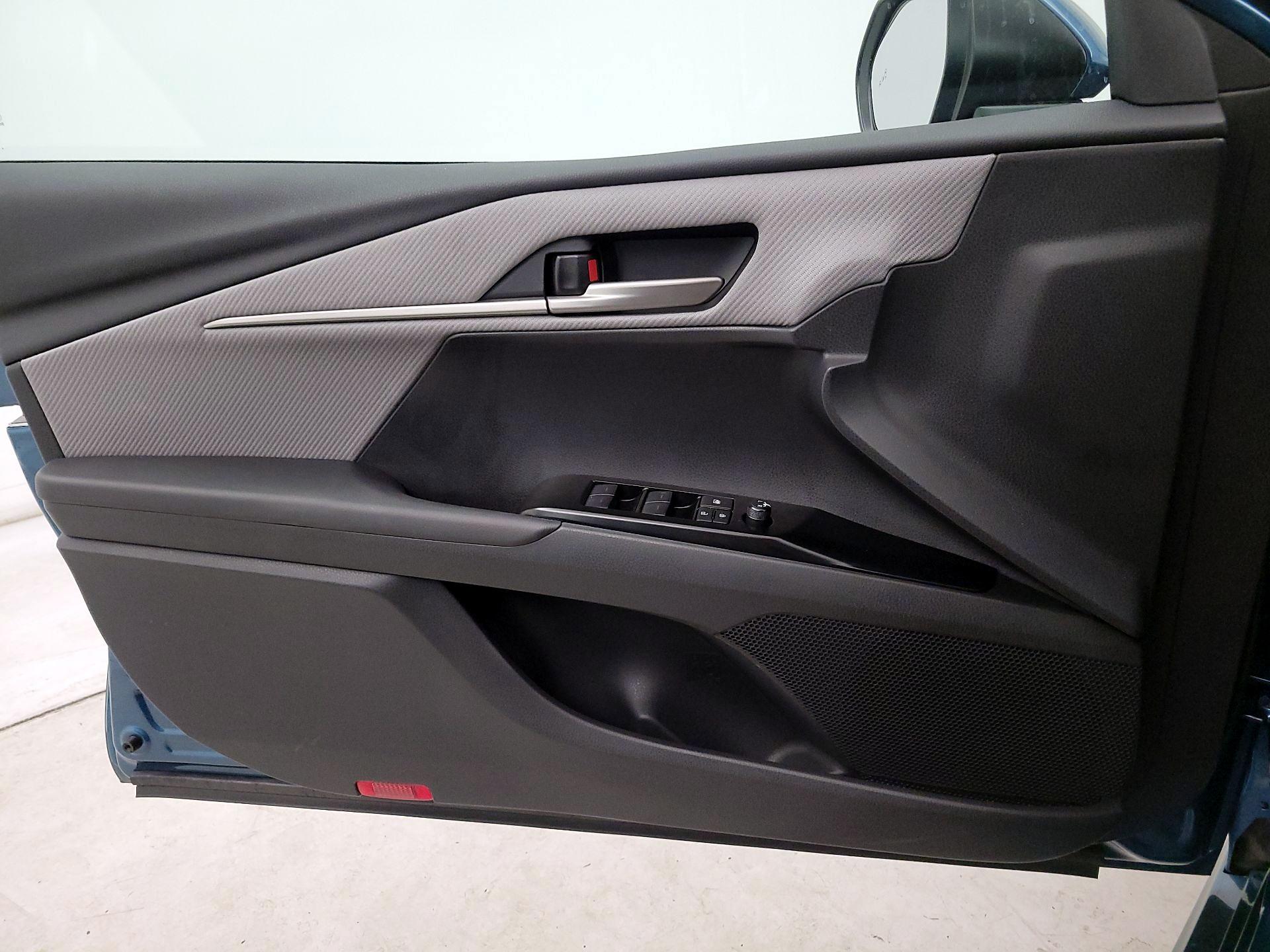 Thumbnail: 2026 Toyota Camry - 12