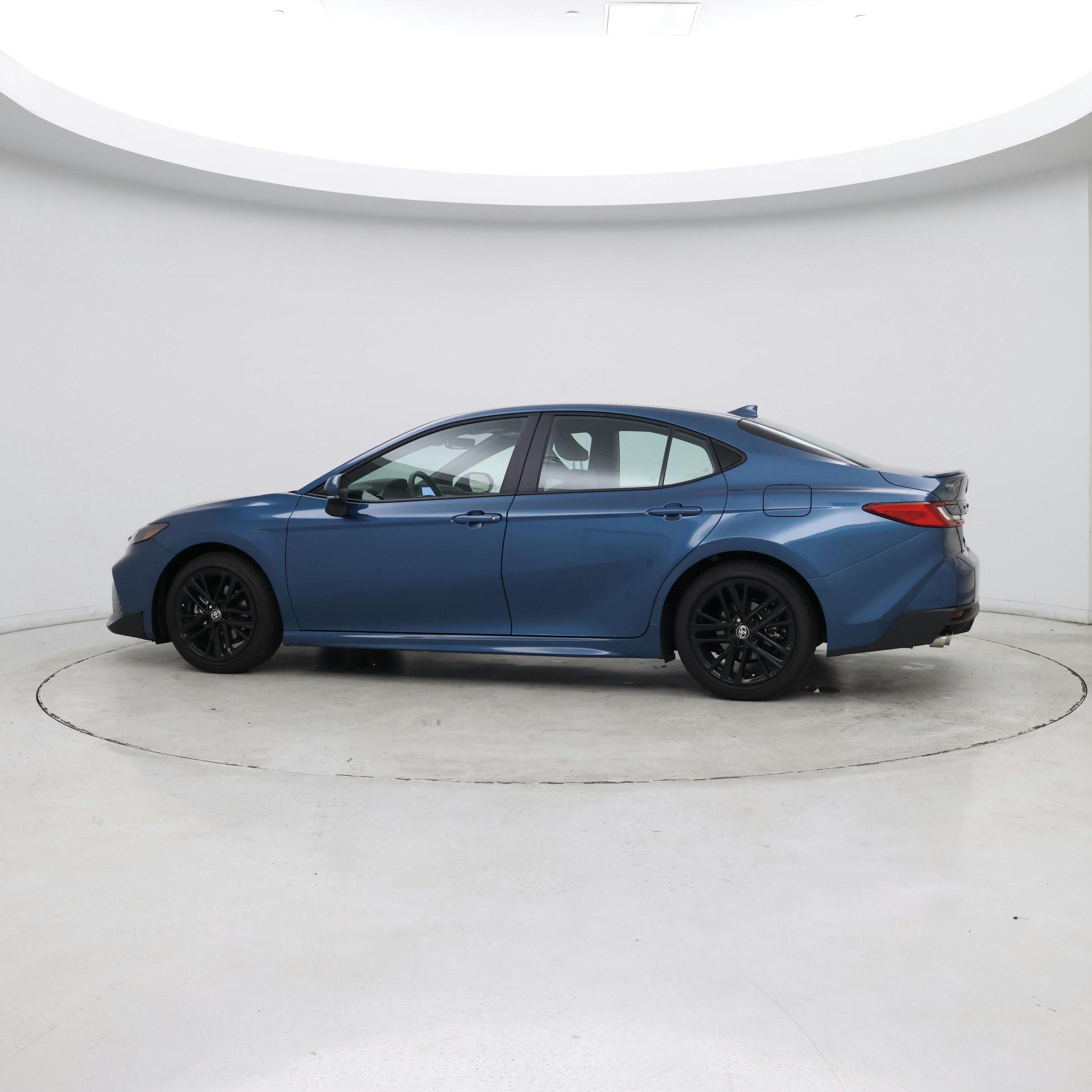 Thumbnail: 2026 Toyota Camry - 3