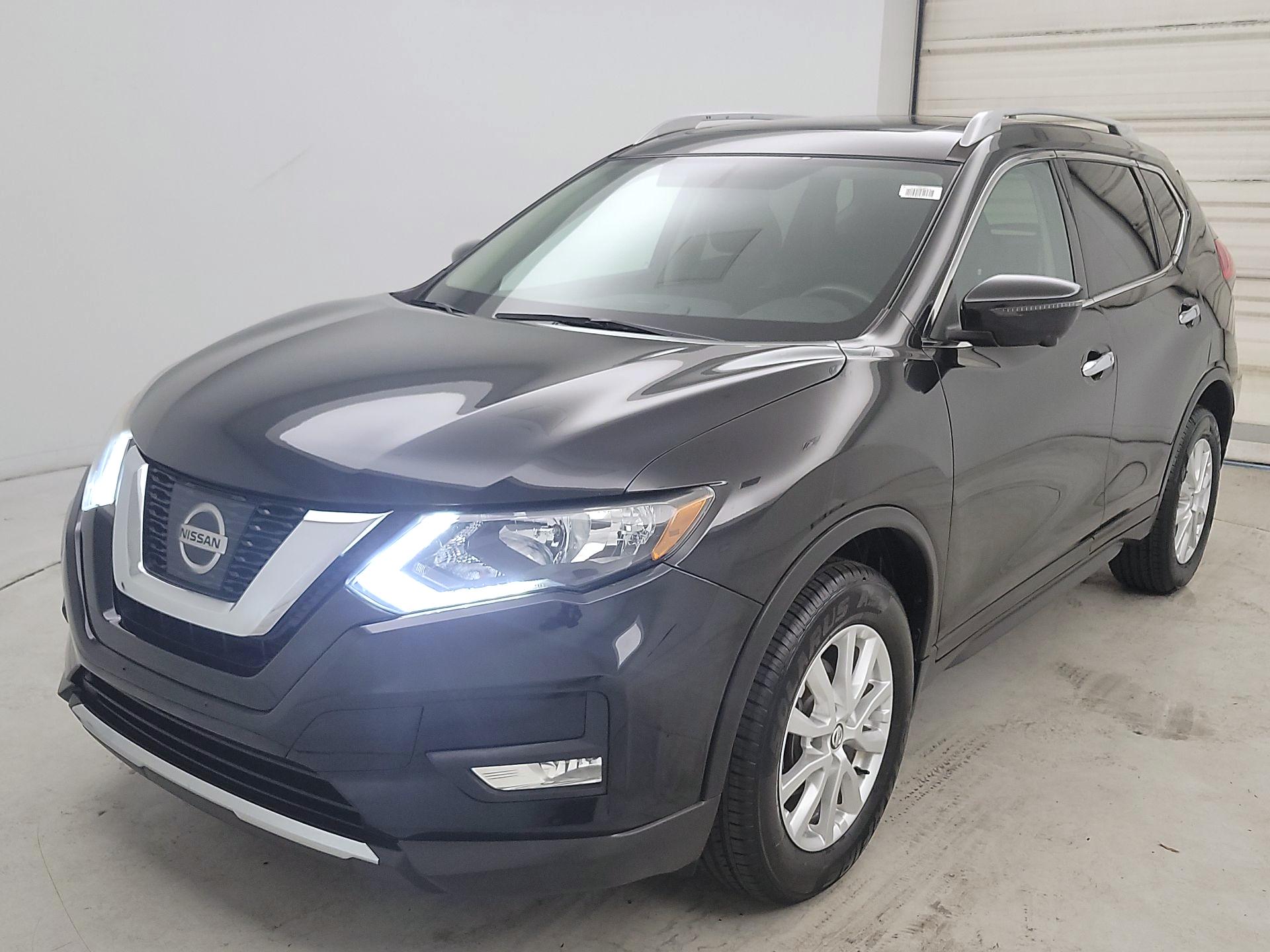 Thumbnail: 2017 Nissan Rogue - 3